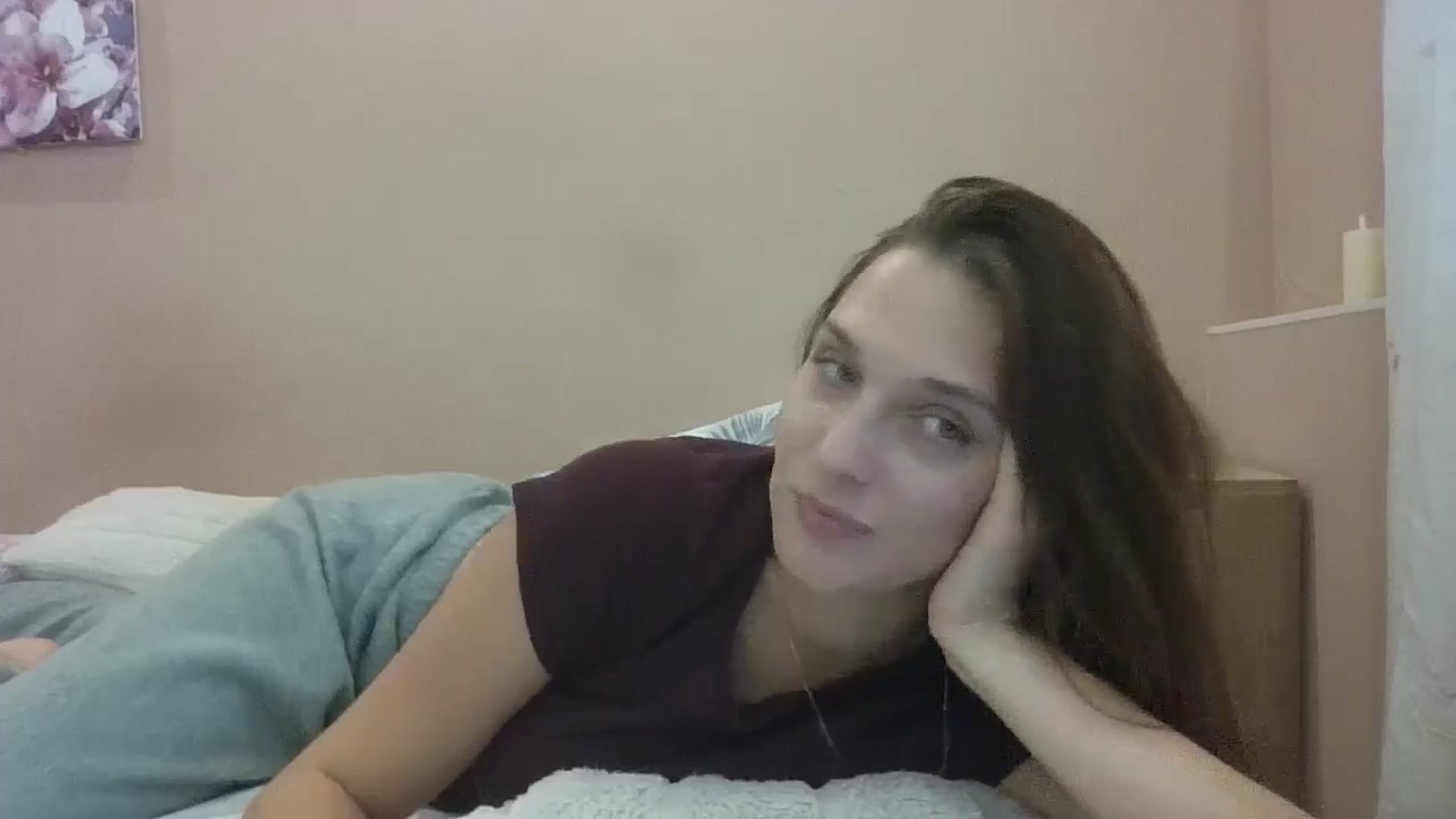 Gallery image thumbnail from HaleyReed's myfreecams stream on, 08/17/2024, 13:03 image 3 of 20