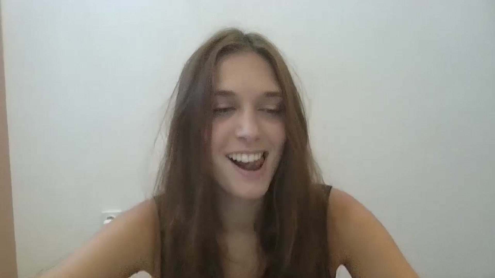 Gallery image thumbnail from HaleyReed's myfreecams stream on, 08/18/2024, 10:20 image 1 of 20