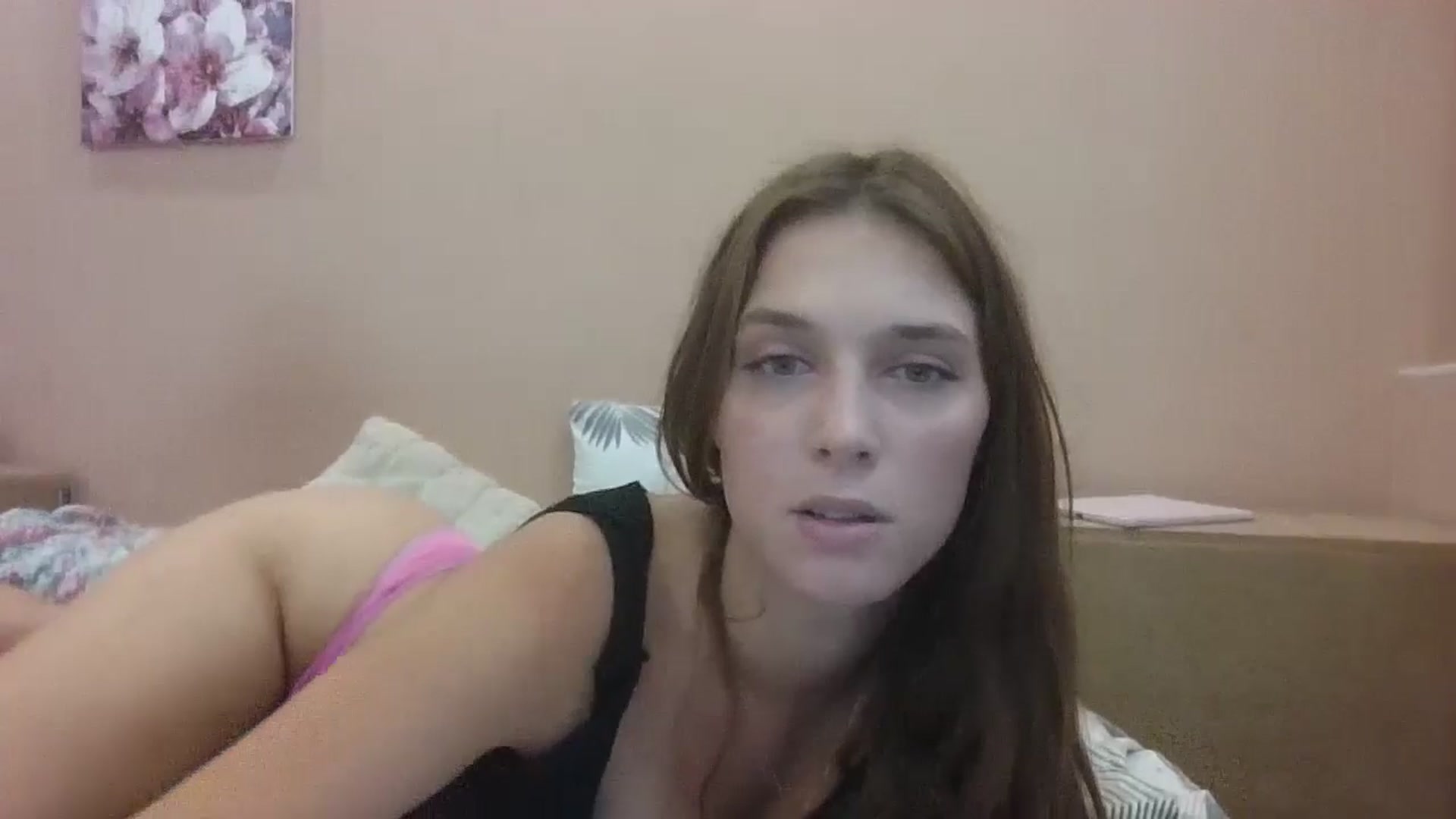 Gallery image thumbnail from HaleyReed's myfreecams stream on, 08/18/2024, 11:48 image 6 of 20