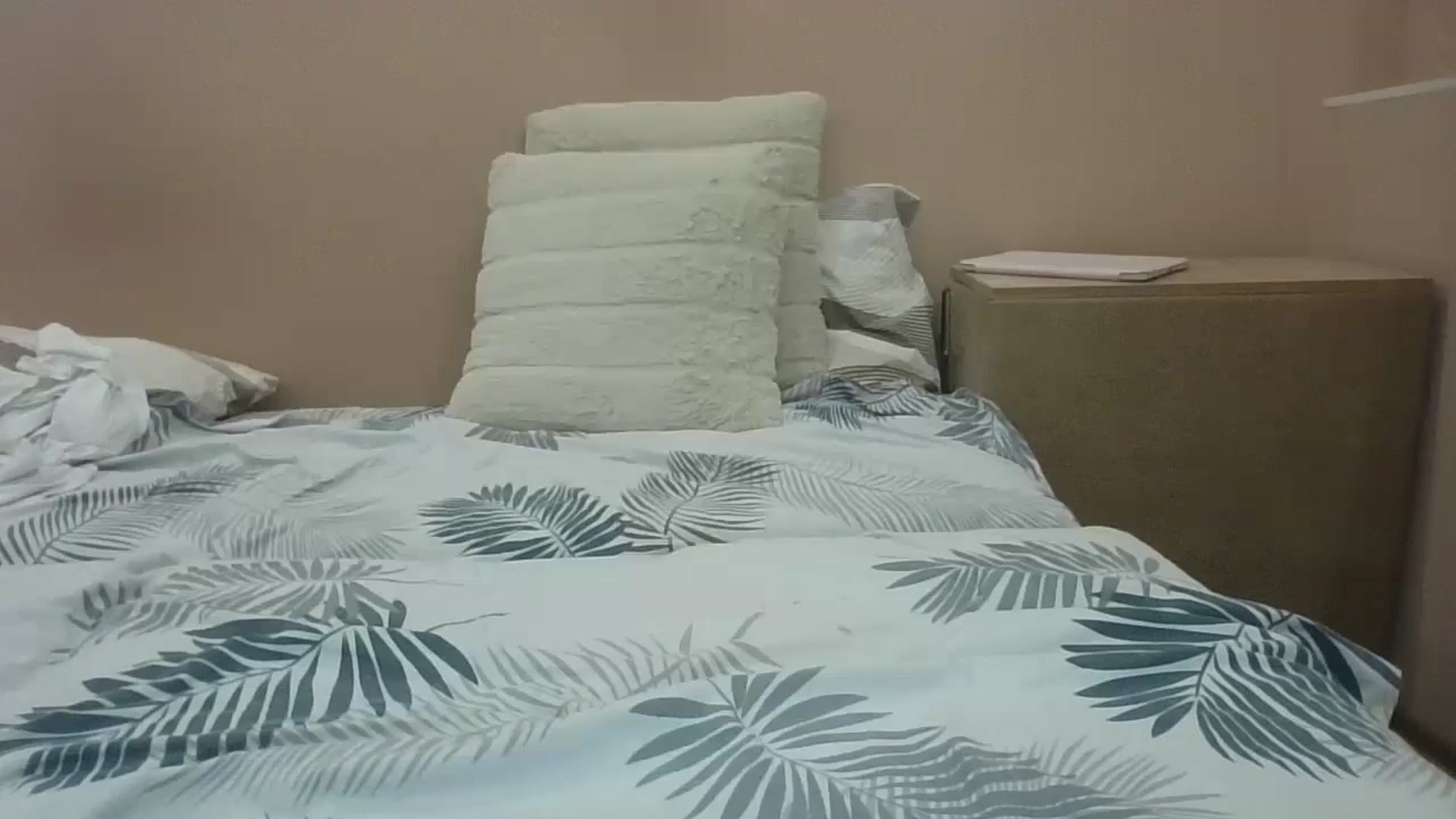 Gallery image thumbnail from HaleyReed's myfreecams stream on, 08/21/2024, 16:21 image 8 of 20
