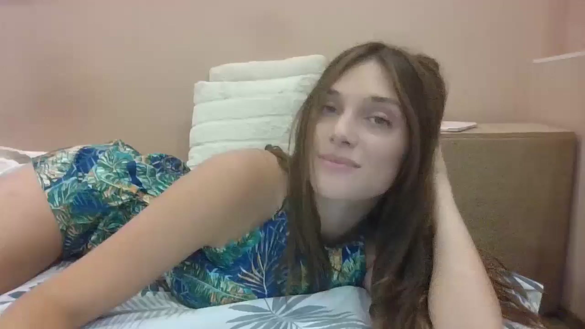 Gallery image thumbnail from HaleyReed's myfreecams stream on, 08/21/2024, 16:21 image 1 of 20