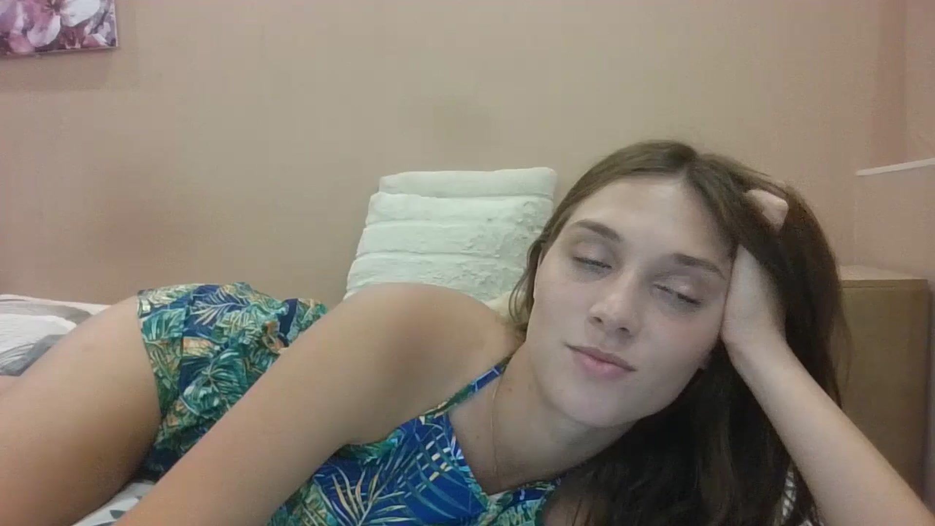 Gallery image thumbnail from HaleyReed's myfreecams stream on, 08/21/2024, 17:28 image 9 of 20