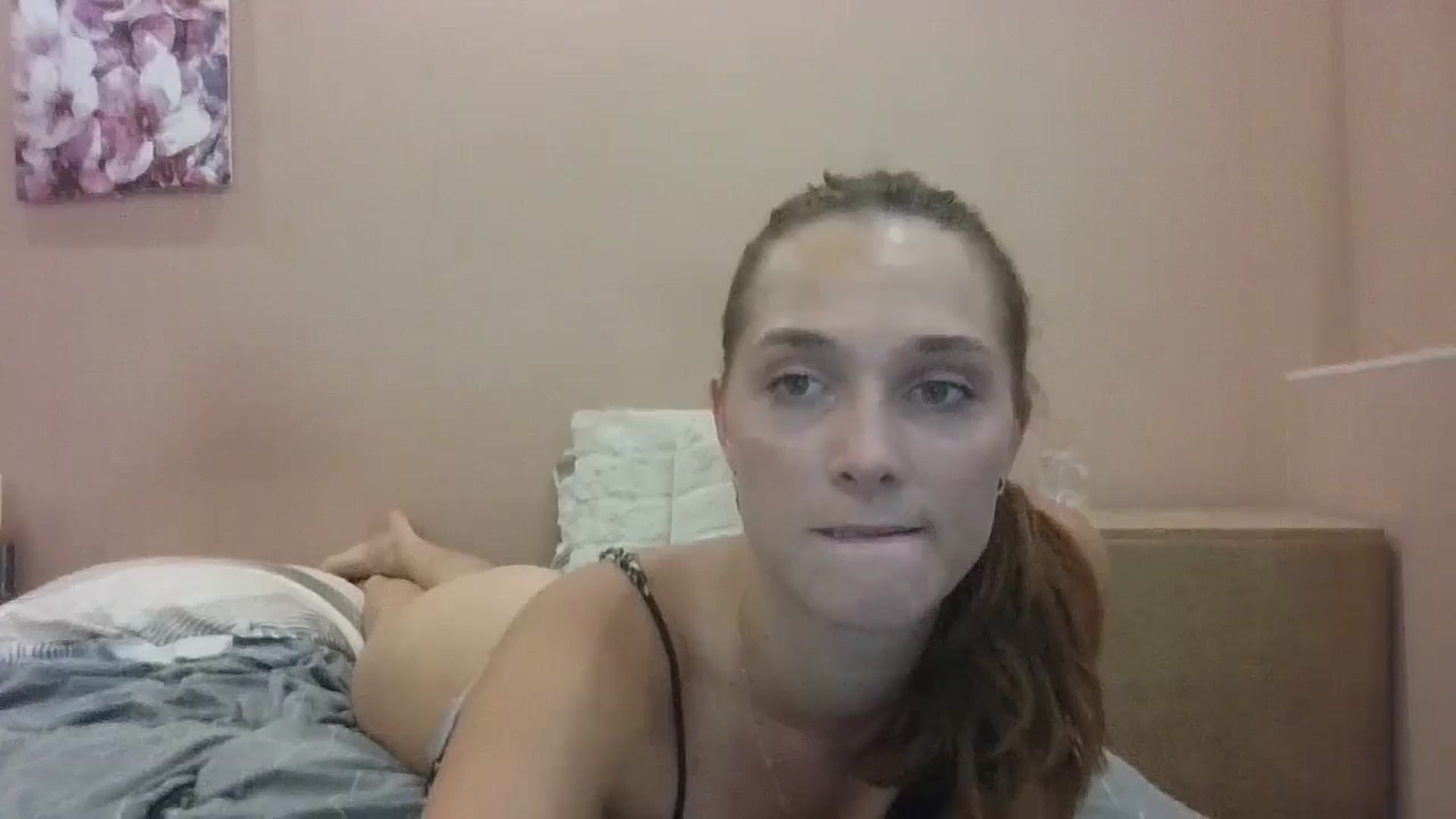 Gallery image thumbnail from HaleyReed's myfreecams stream on, 08/23/2024, 15:24 image 7 of 20