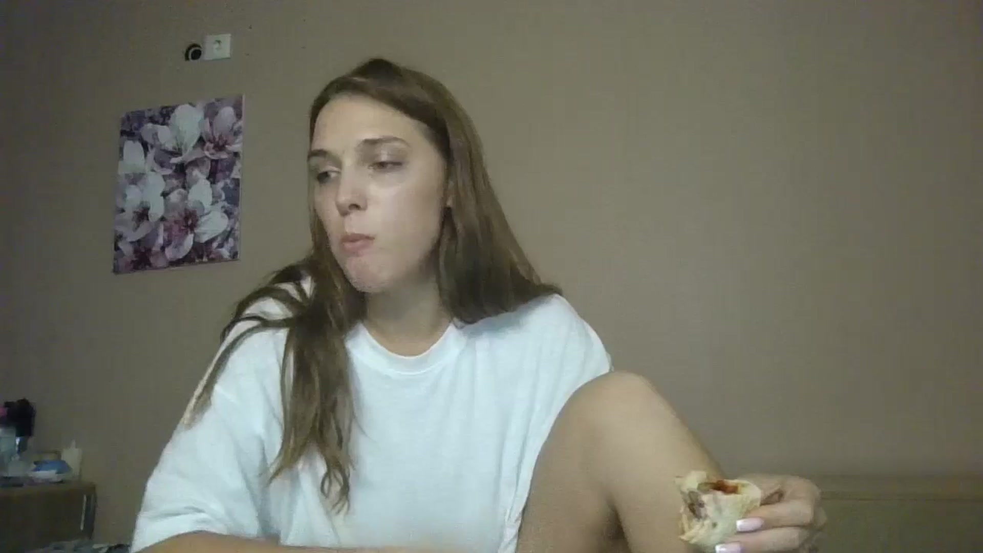 Gallery image thumbnail from HaleyReed's myfreecams stream on, 08/26/2024, 16:18 image 17 of 20