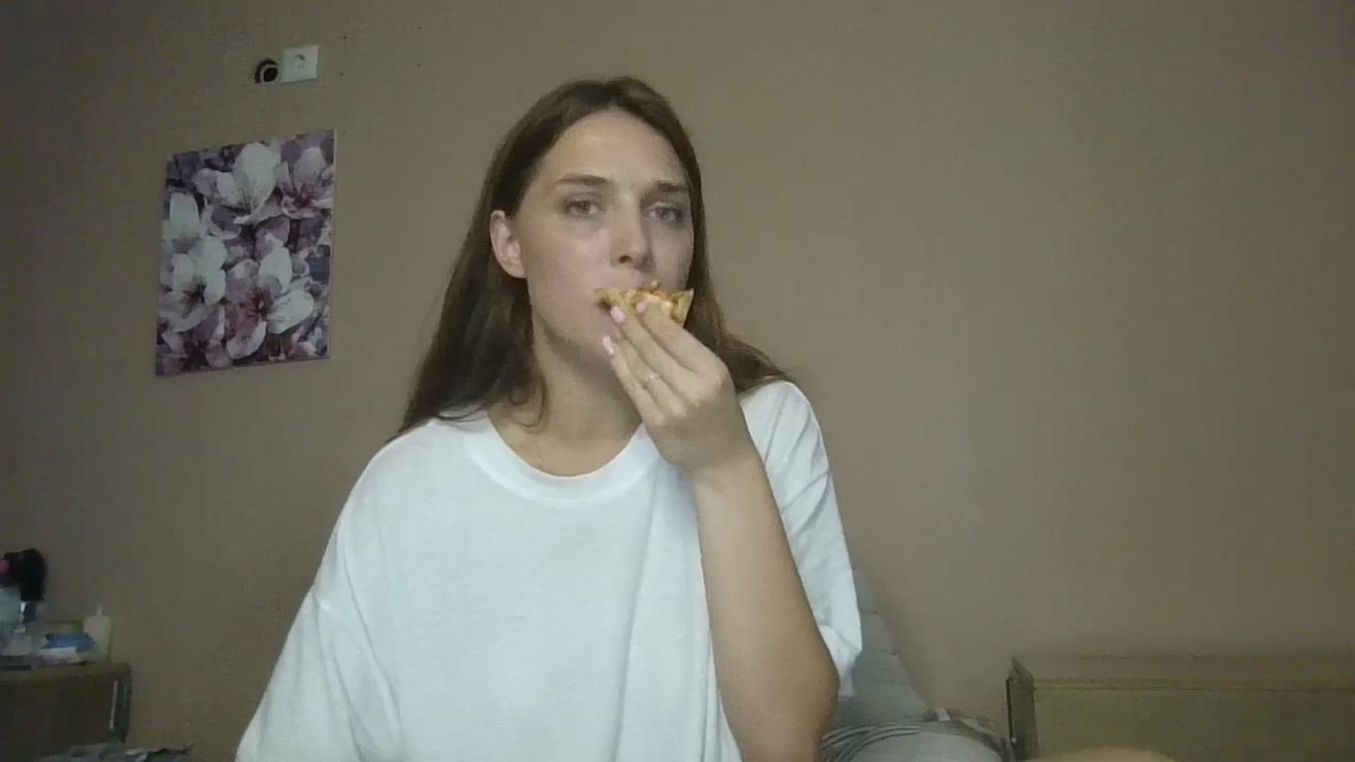 Gallery image thumbnail from HaleyReed's myfreecams stream on, 08/26/2024, 16:18 image 14 of 20