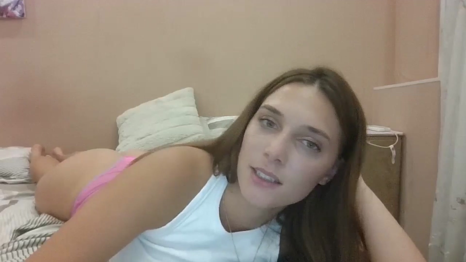 Gallery image thumbnail from HaleyReed's myfreecams stream on, 09/06/2024, 16:23 image 2 of 20