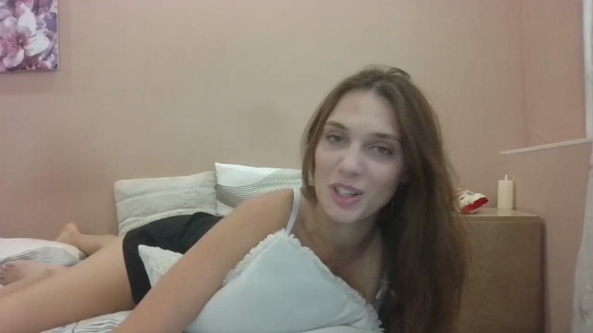 Gallery image thumbnail from HaleyReed's myfreecams stream on, 09/09/2024, 12:11 image 8 of 20