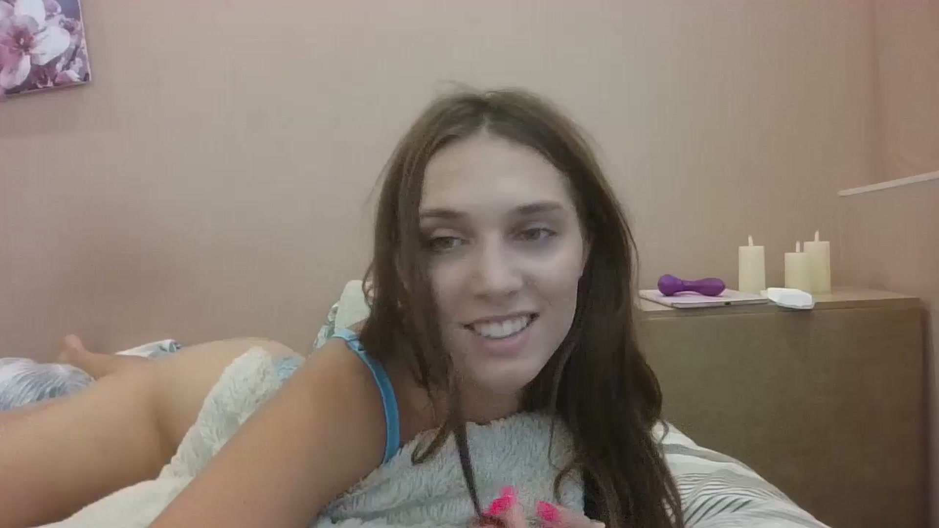 Gallery image thumbnail from HaleyReed's myfreecams stream on, 09/13/2024, 13:31 image 1 of 20