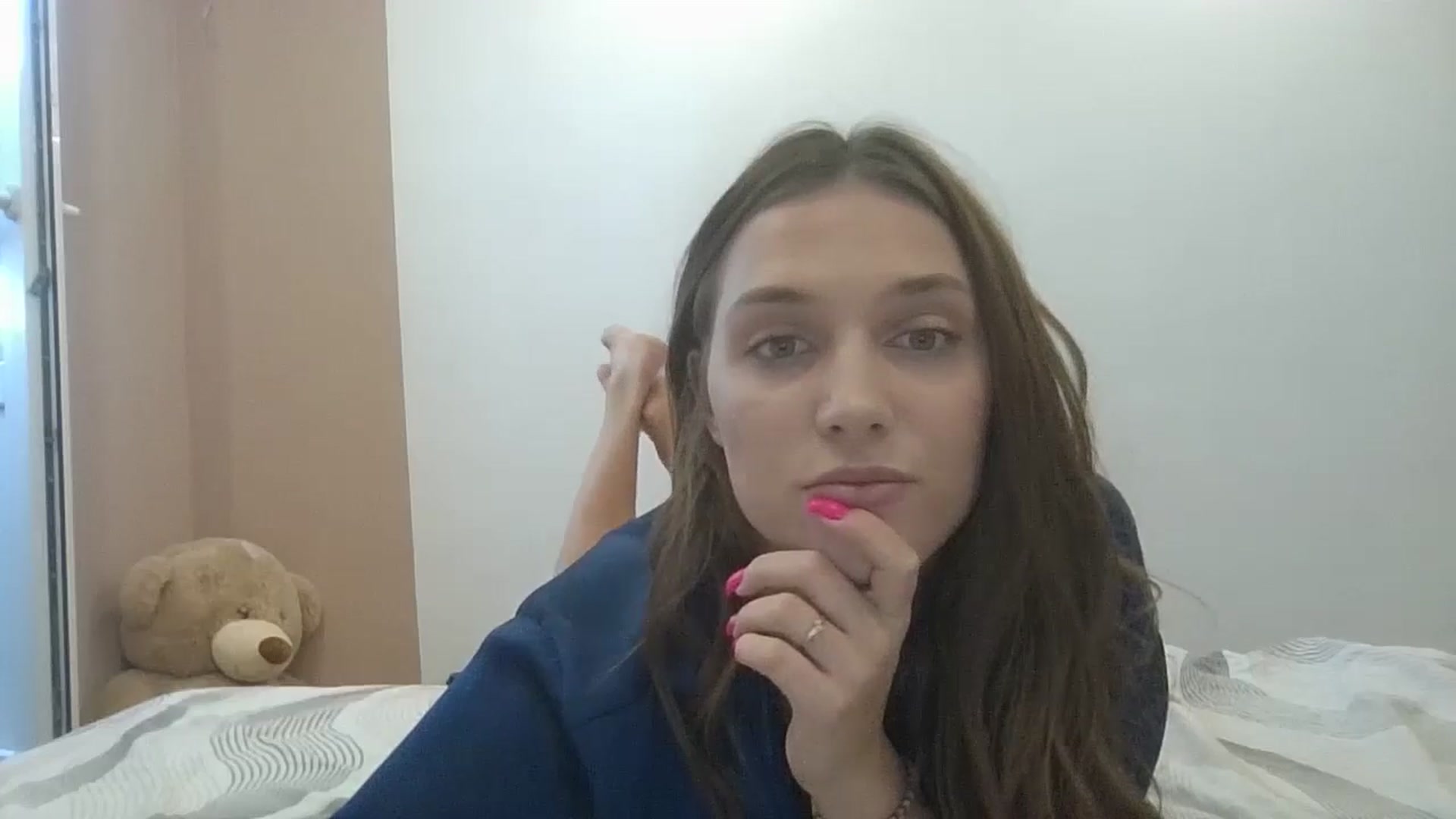 Gallery image thumbnail from HaleyReed's myfreecams stream on, 09/14/2024, 13:17 image 17 of 20