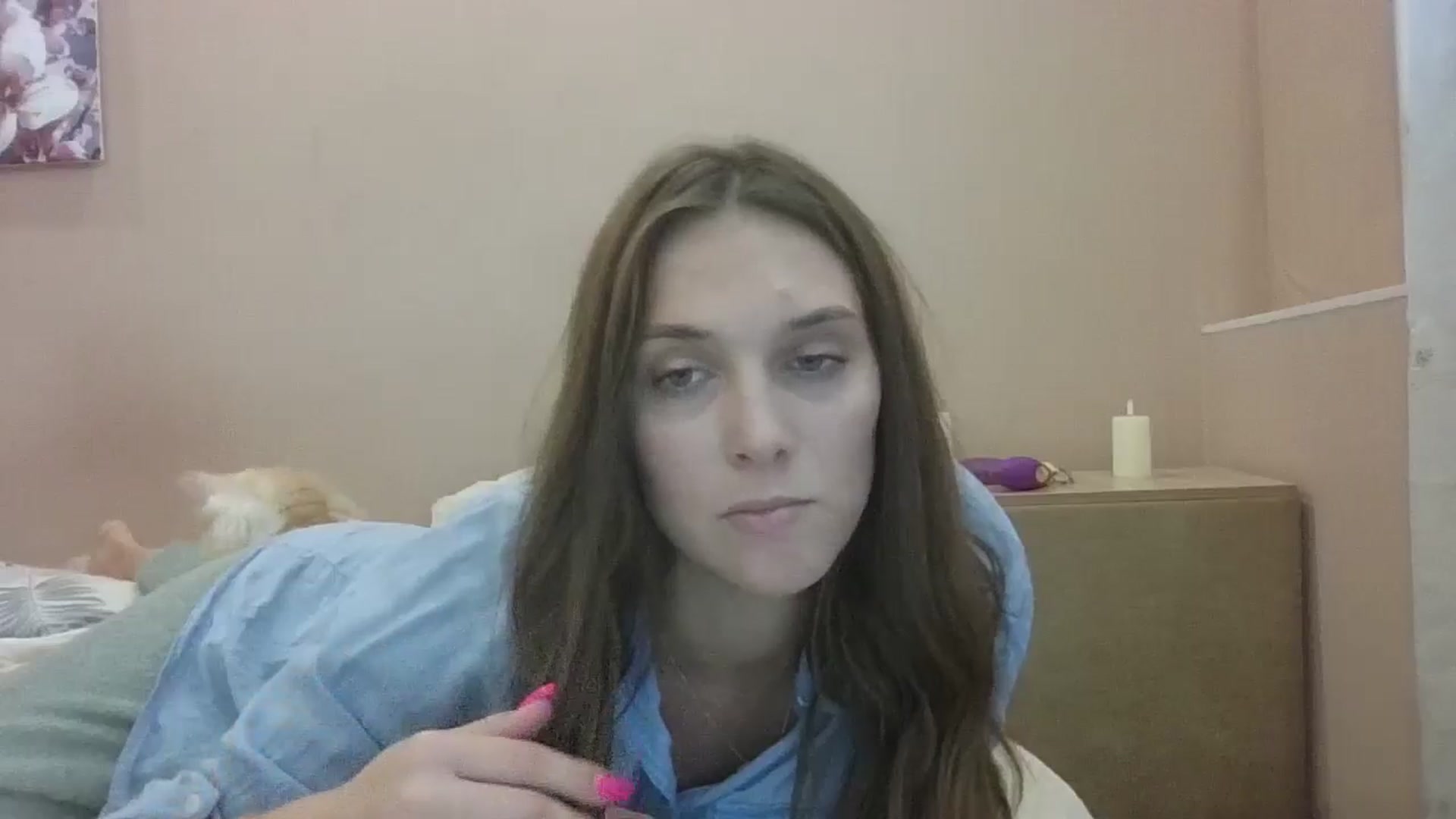 Gallery image thumbnail from HaleyReed's myfreecams stream on, 09/19/2024, 14:18 image 9 of 20