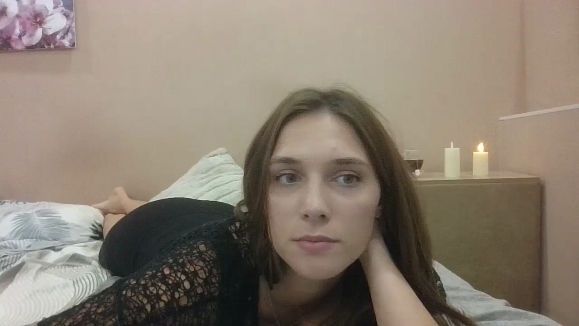 Gallery image thumbnail from HaleyReed's myfreecams stream on, 09/21/2024, 15:43 image 1 of 20