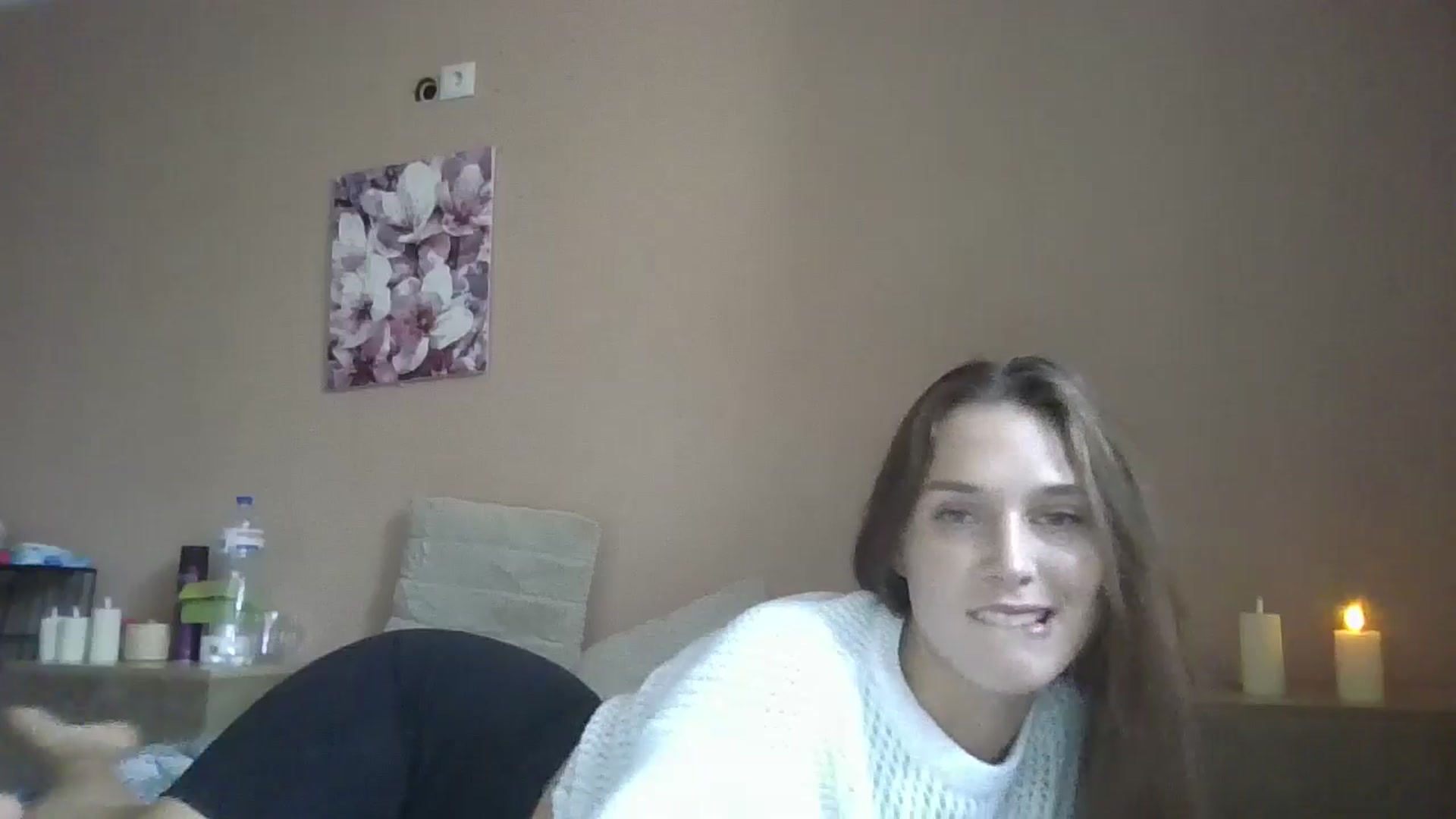Gallery image thumbnail from HaleyReed's myfreecams stream on, 10/03/2024, 10:31 image 15 of 20