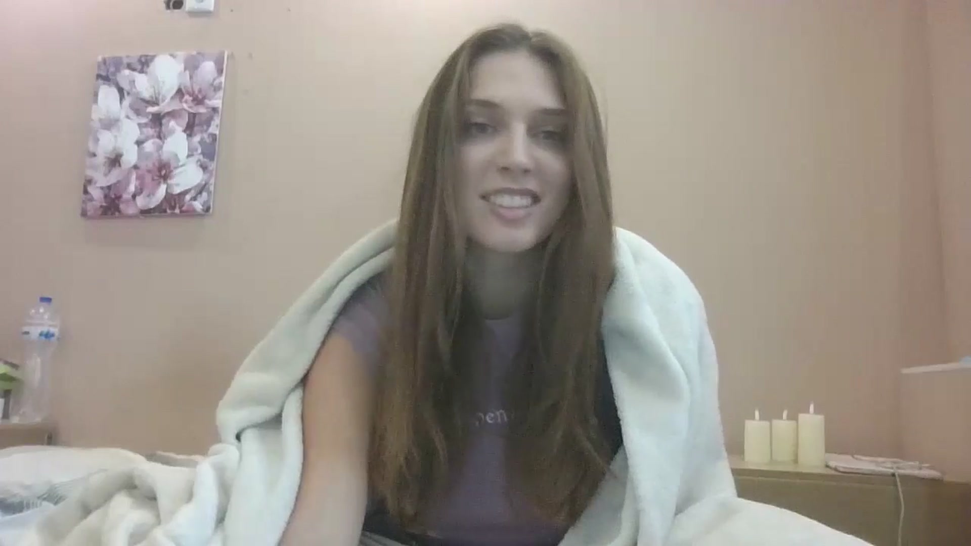 Gallery image thumbnail from HaleyReed's myfreecams stream on, 10/05/2024, 10:37 image 16 of 20