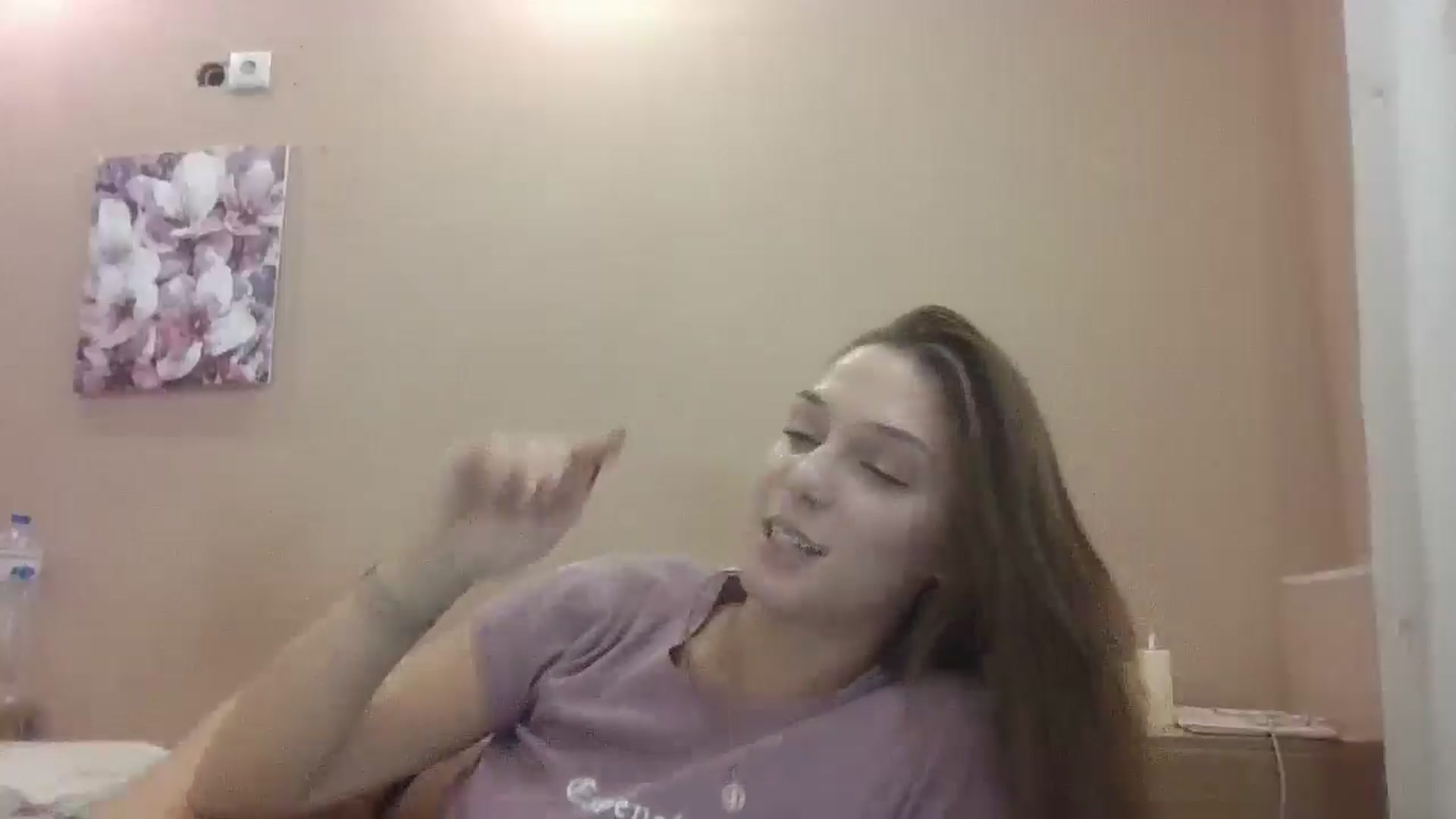 Gallery image thumbnail from HaleyReed's myfreecams stream on, 10/05/2024, 12:01 image 5 of 20