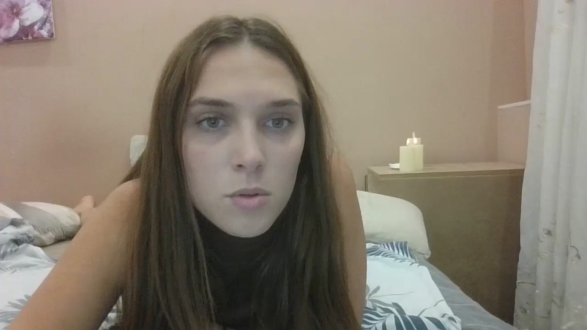 Gallery image thumbnail from HaleyReed's myfreecams stream on, 10/06/2024, 16:00 image 9 of 20