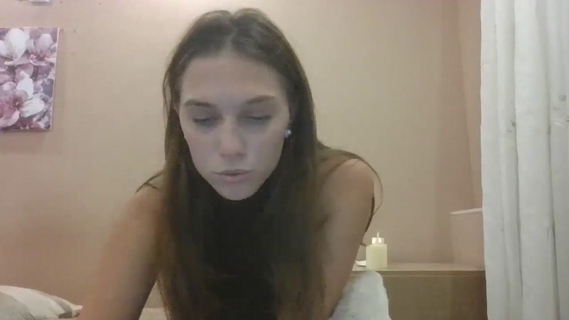 Gallery image thumbnail from HaleyReed's myfreecams stream on, 10/06/2024, 16:00 image 18 of 20