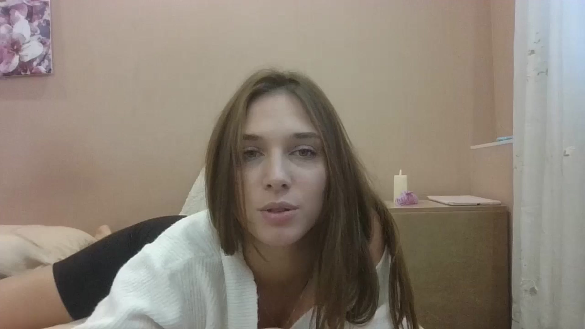 Gallery image thumbnail from HaleyReed's myfreecams stream on, 10/09/2024, 12:43 image 8 of 20