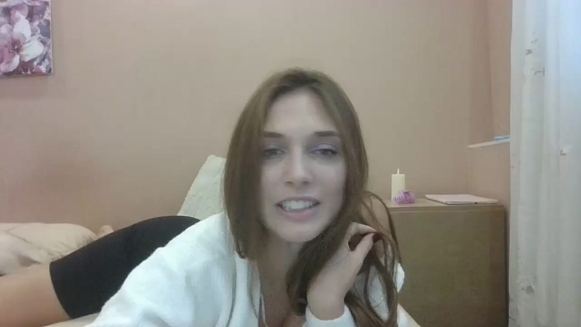 Gallery image thumbnail from HaleyReed's myfreecams stream on, 10/09/2024, 12:43 image 11 of 20
