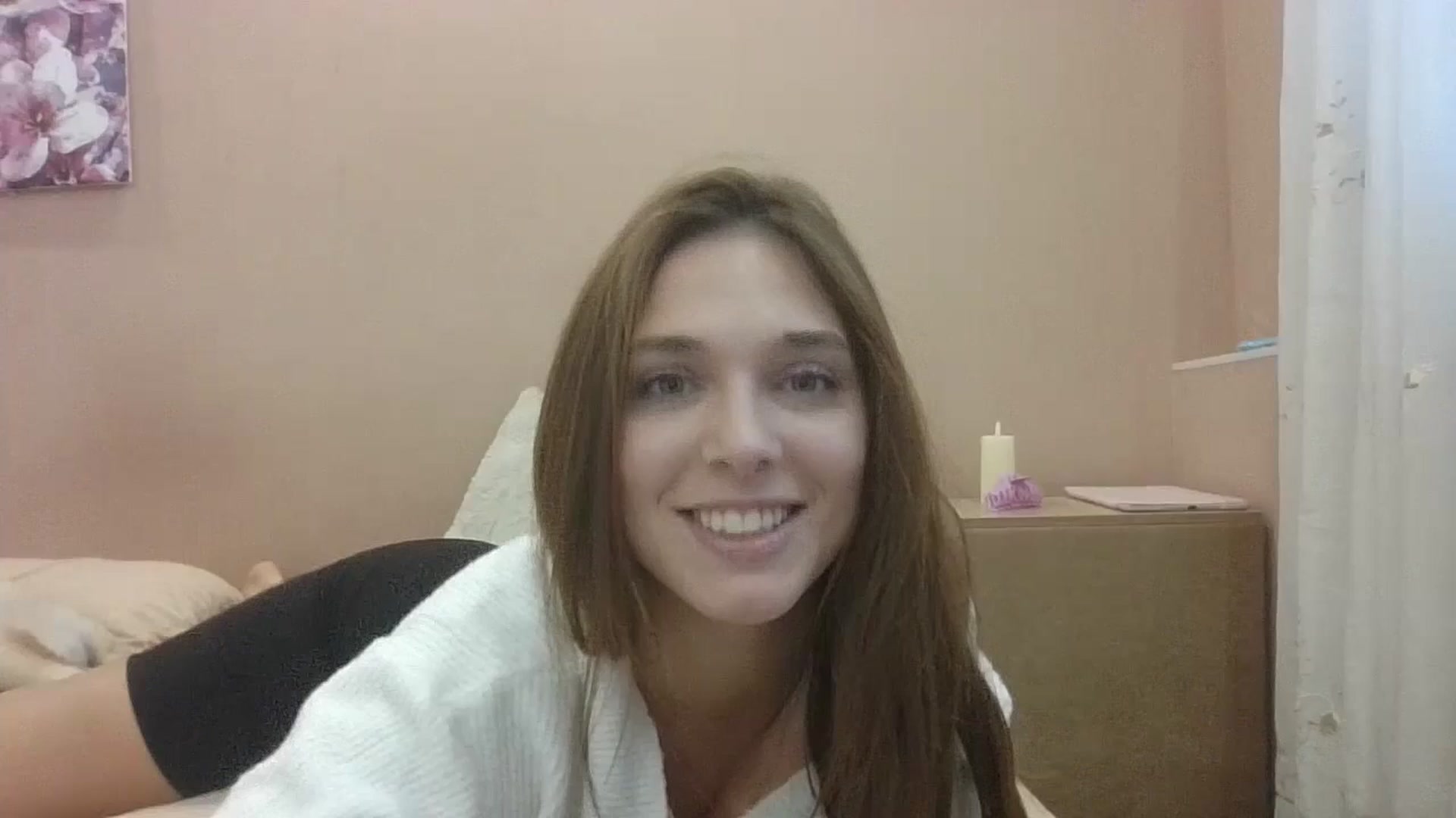 Gallery image thumbnail from HaleyReed's myfreecams stream on, 10/09/2024, 12:43 image 10 of 20