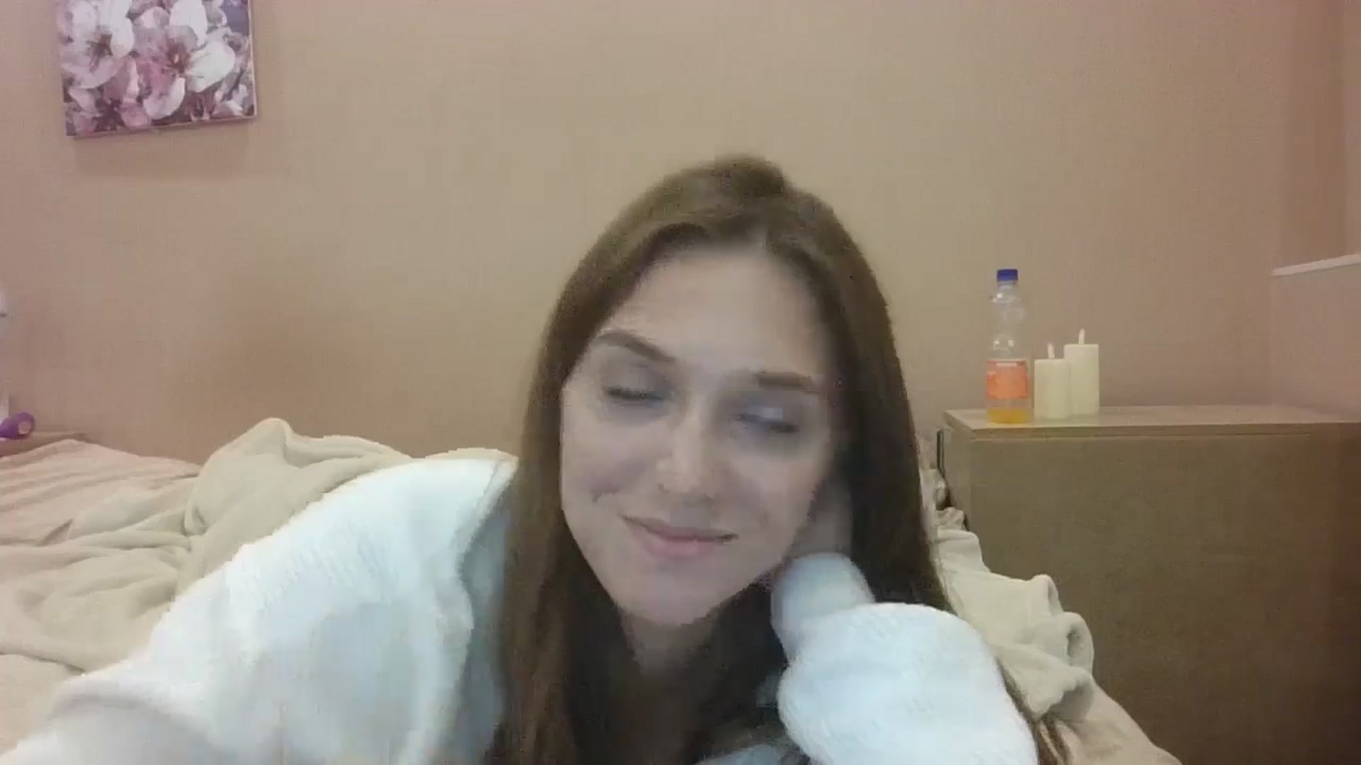 Gallery image thumbnail from HaleyReed's myfreecams stream on, 10/09/2024, 15:20 image 19 of 20