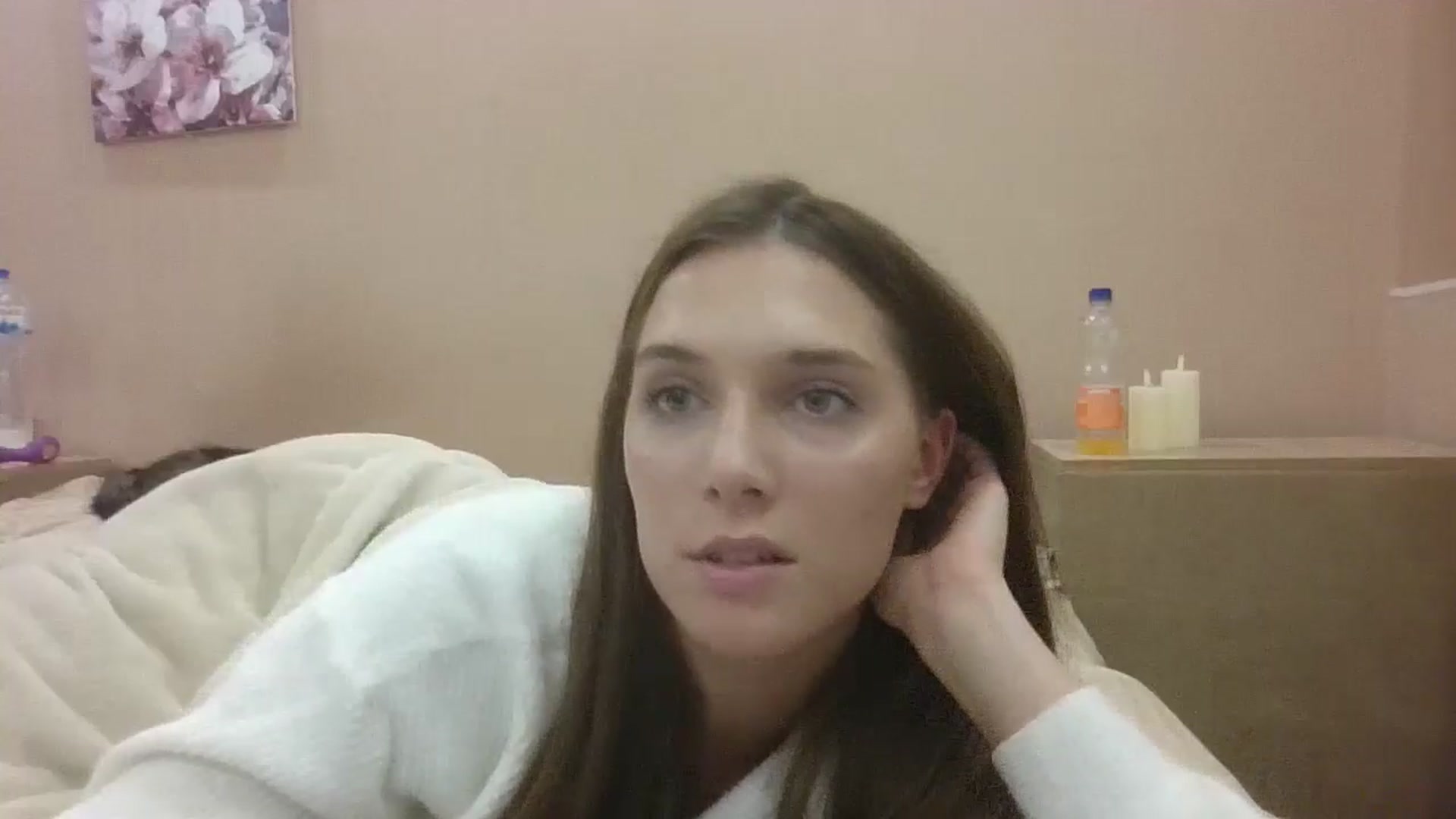 Gallery image thumbnail from HaleyReed's myfreecams stream on, 10/09/2024, 16:23 image 7 of 20