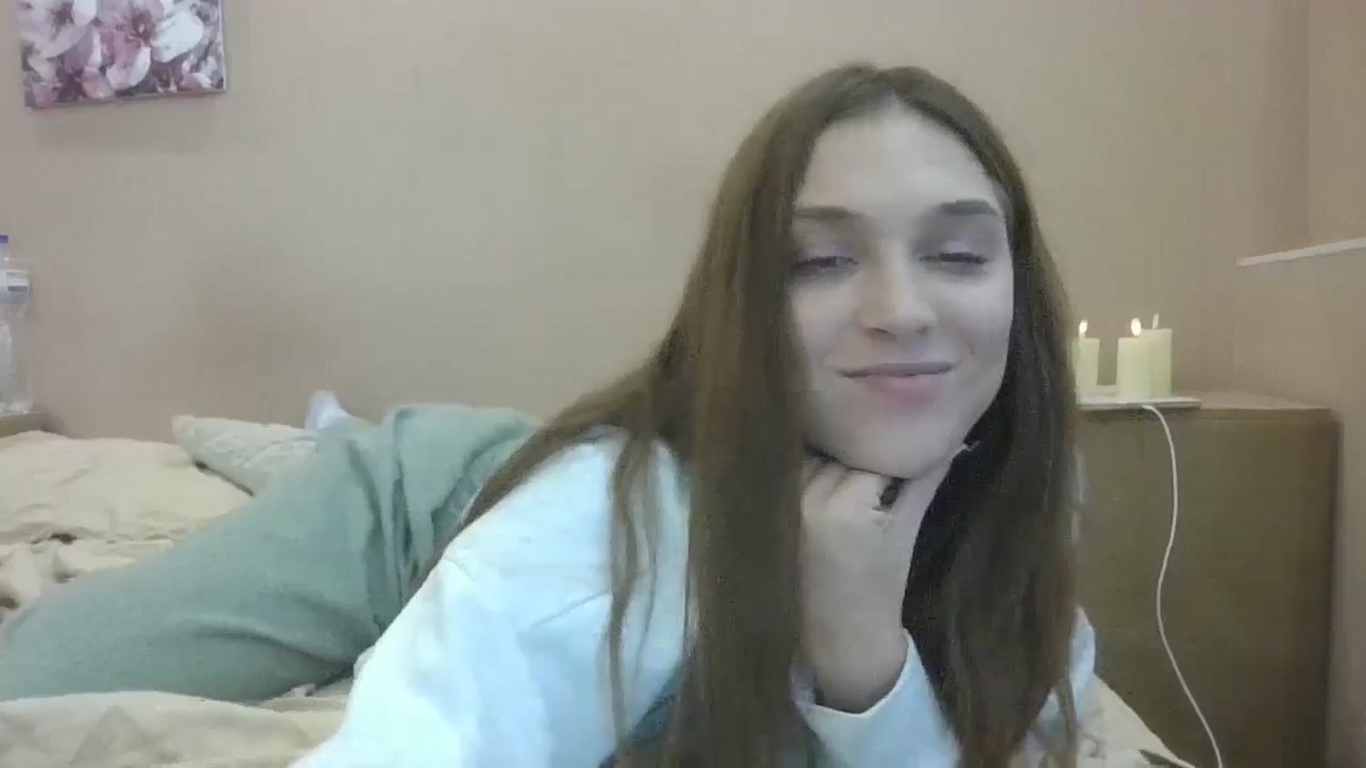 Gallery image thumbnail from HaleyReed's myfreecams stream on, 10/10/2024, 13:30 image 18 of 20