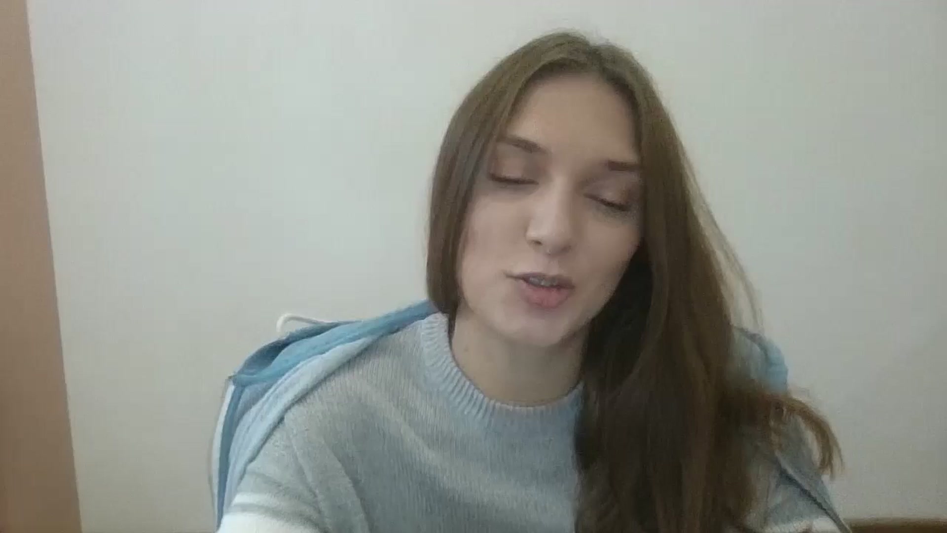 Gallery image thumbnail from HaleyReed's myfreecams stream on, 10/14/2024, 10:46 image 1 of 20