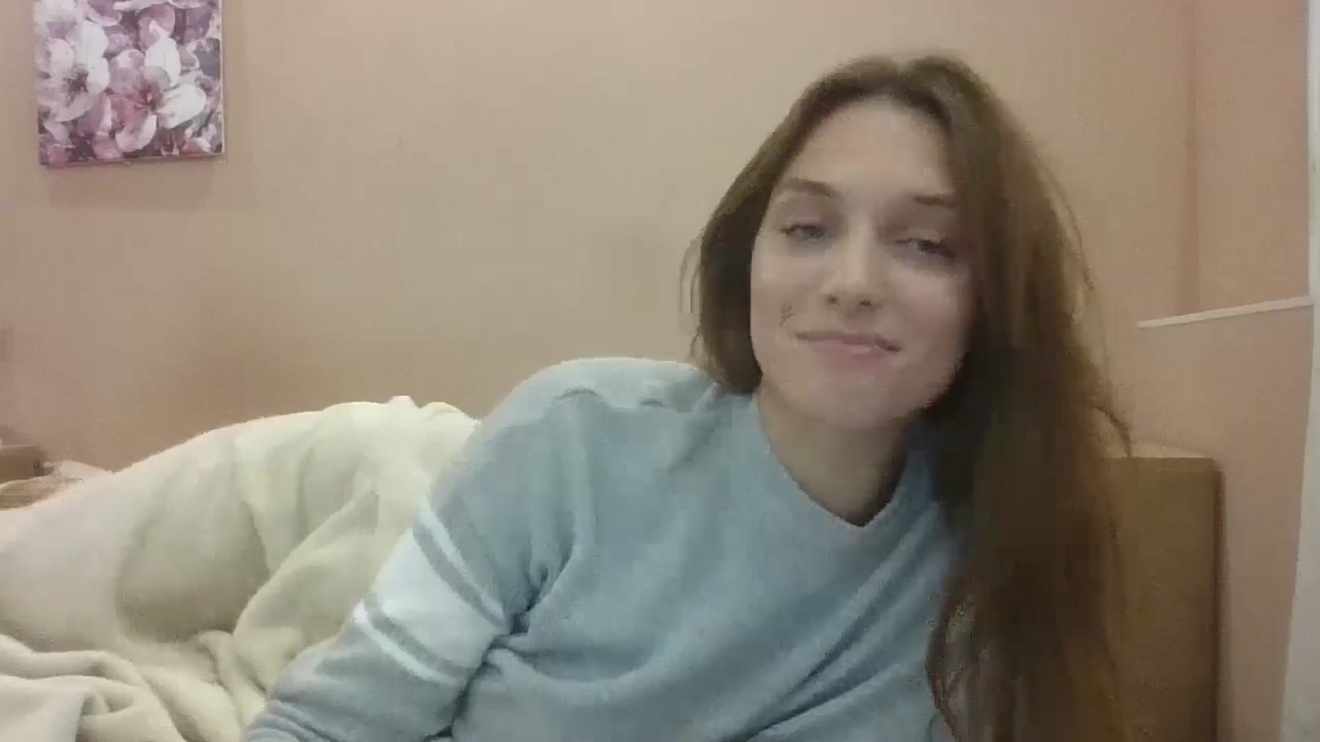 Gallery image thumbnail from HaleyReed's myfreecams stream on, 10/14/2024, 12:31 image 10 of 20