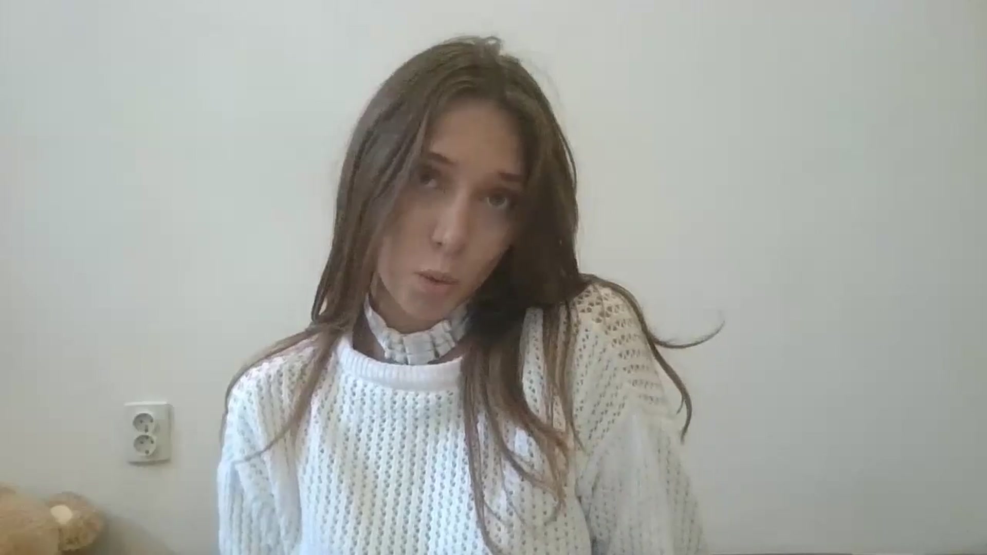 Gallery image thumbnail from HaleyReed's myfreecams stream on, 10/16/2024, 11:29 image 10 of 20