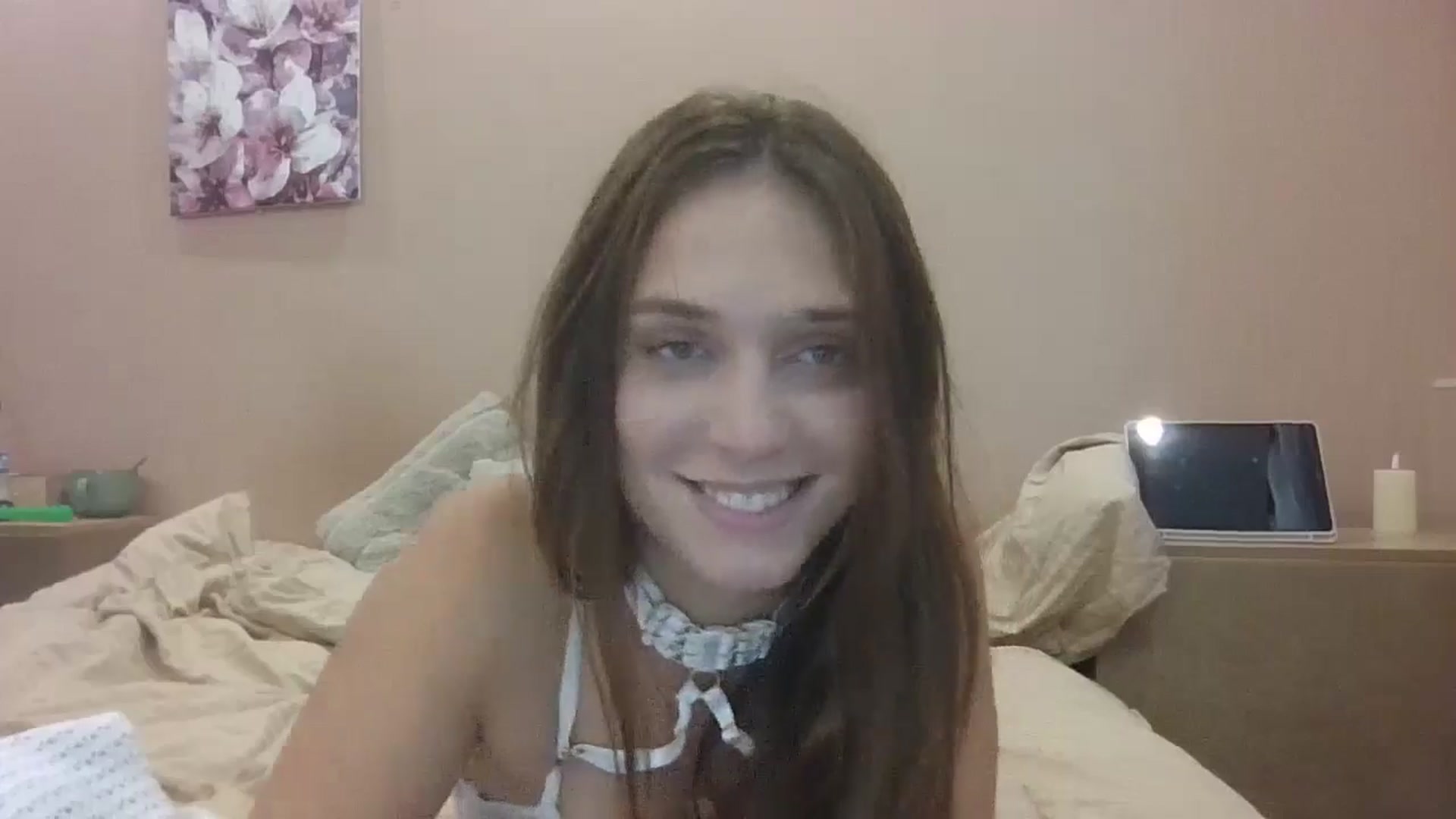 Gallery image thumbnail from HaleyReed's myfreecams stream on, 10/16/2024, 13:56 image 17 of 20