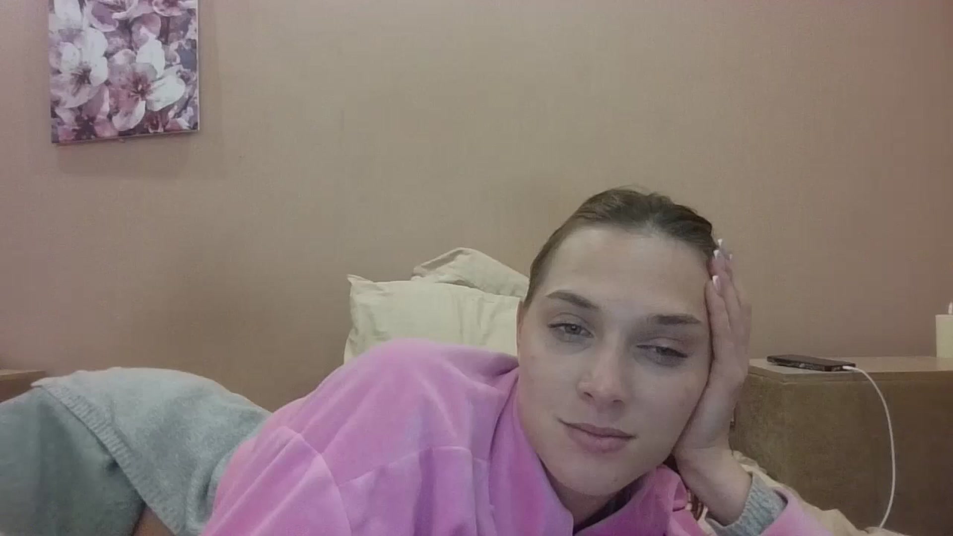 Gallery image thumbnail from HaleyReed's myfreecams stream on, 10/17/2024, 17:28 image 4 of 20