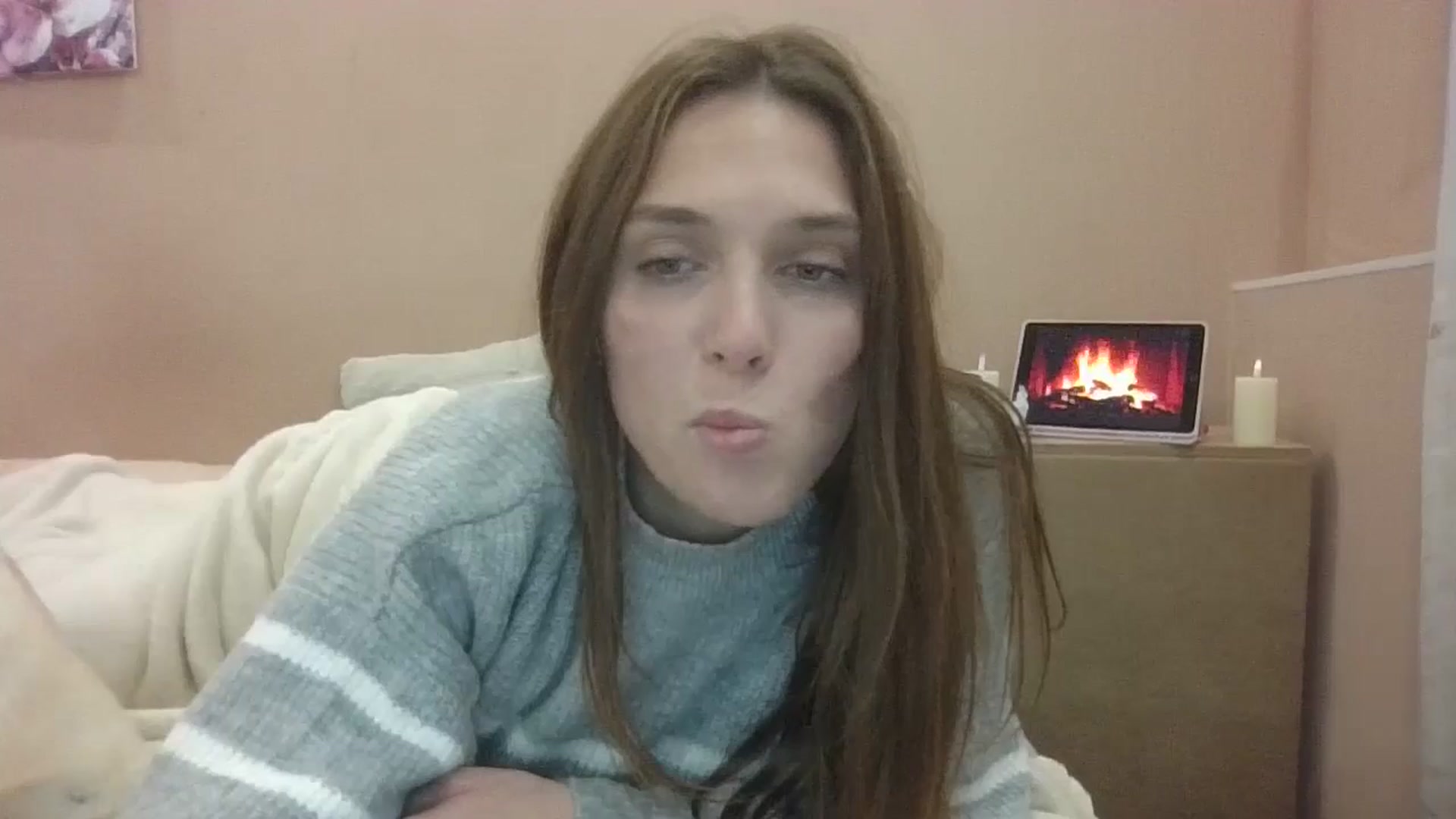 Gallery image thumbnail from HaleyReed's myfreecams stream on, 10/18/2024, 13:22 image 10 of 20