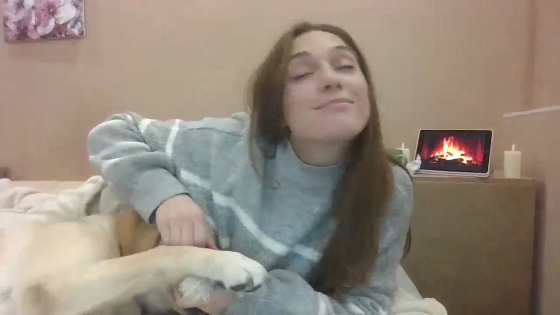Gallery image thumbnail from HaleyReed's myfreecams stream on, 10/18/2024, 13:22 image 7 of 20