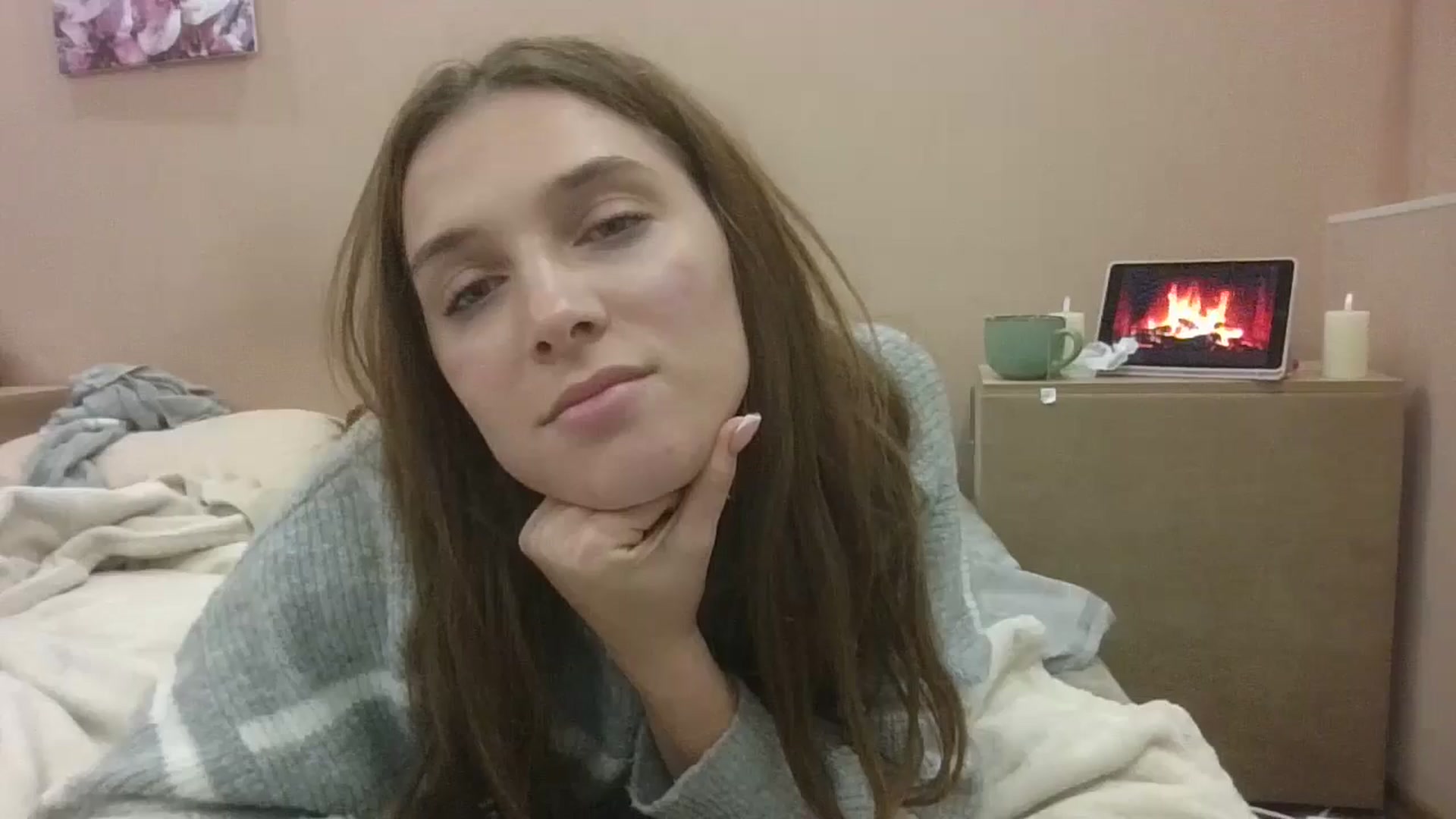 Gallery image thumbnail from HaleyReed's myfreecams stream on, 10/18/2024, 15:13 image 15 of 20