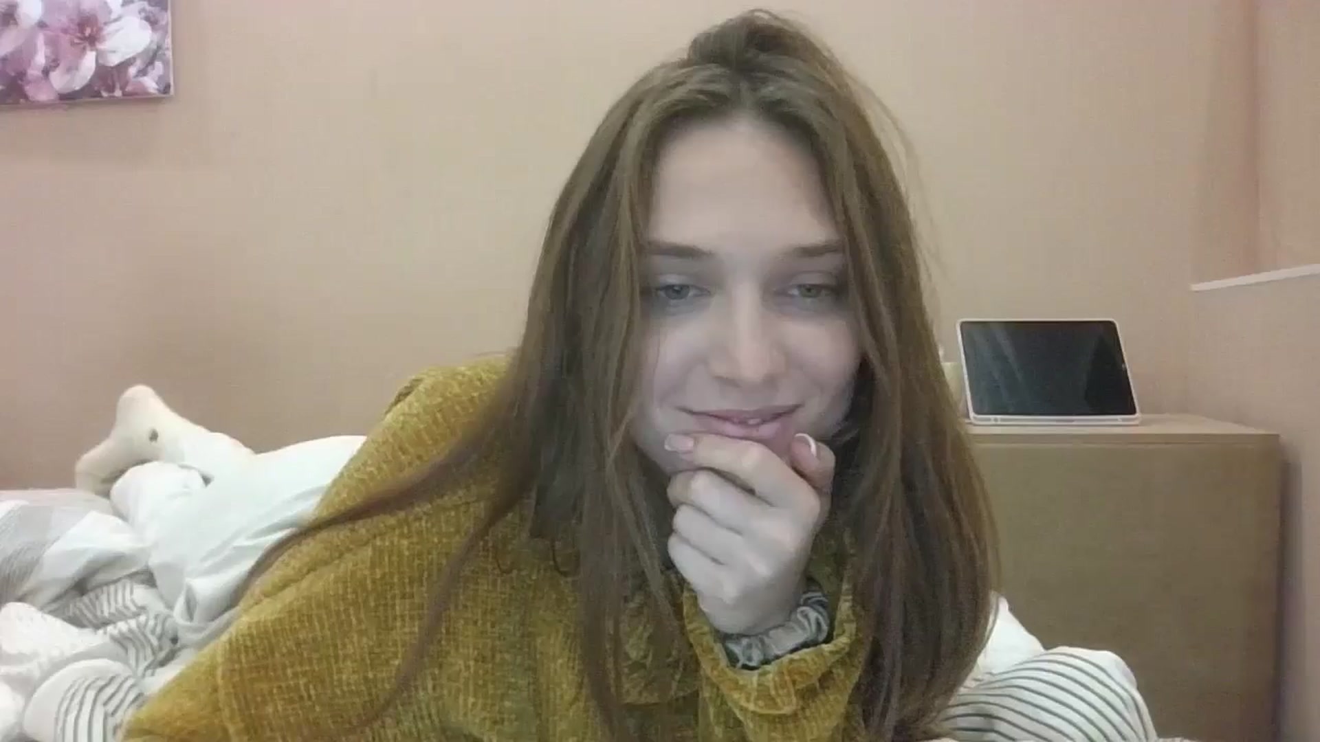 Gallery image thumbnail from HaleyReed's myfreecams stream on, 10/20/2024, 15:24 image 3 of 20