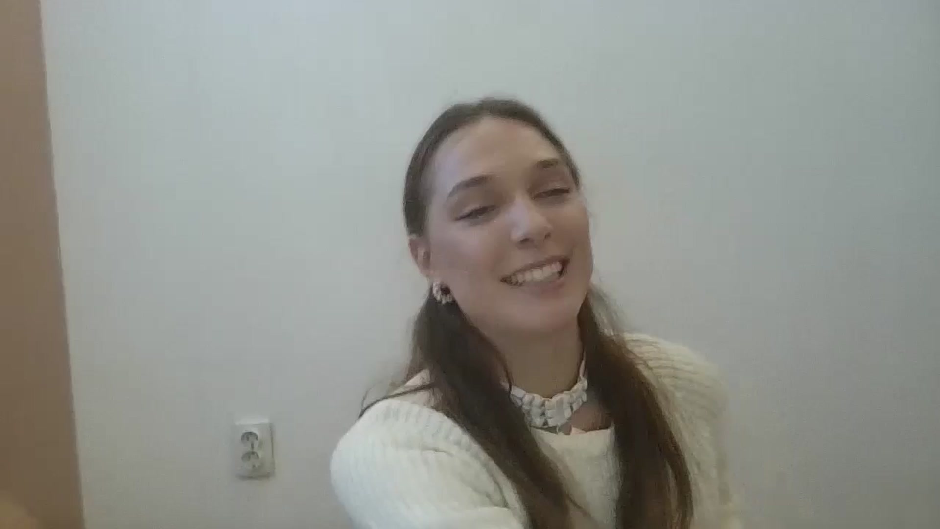 Gallery image thumbnail from HaleyReed's myfreecams stream on, 10/21/2024, 11:12 image 16 of 20