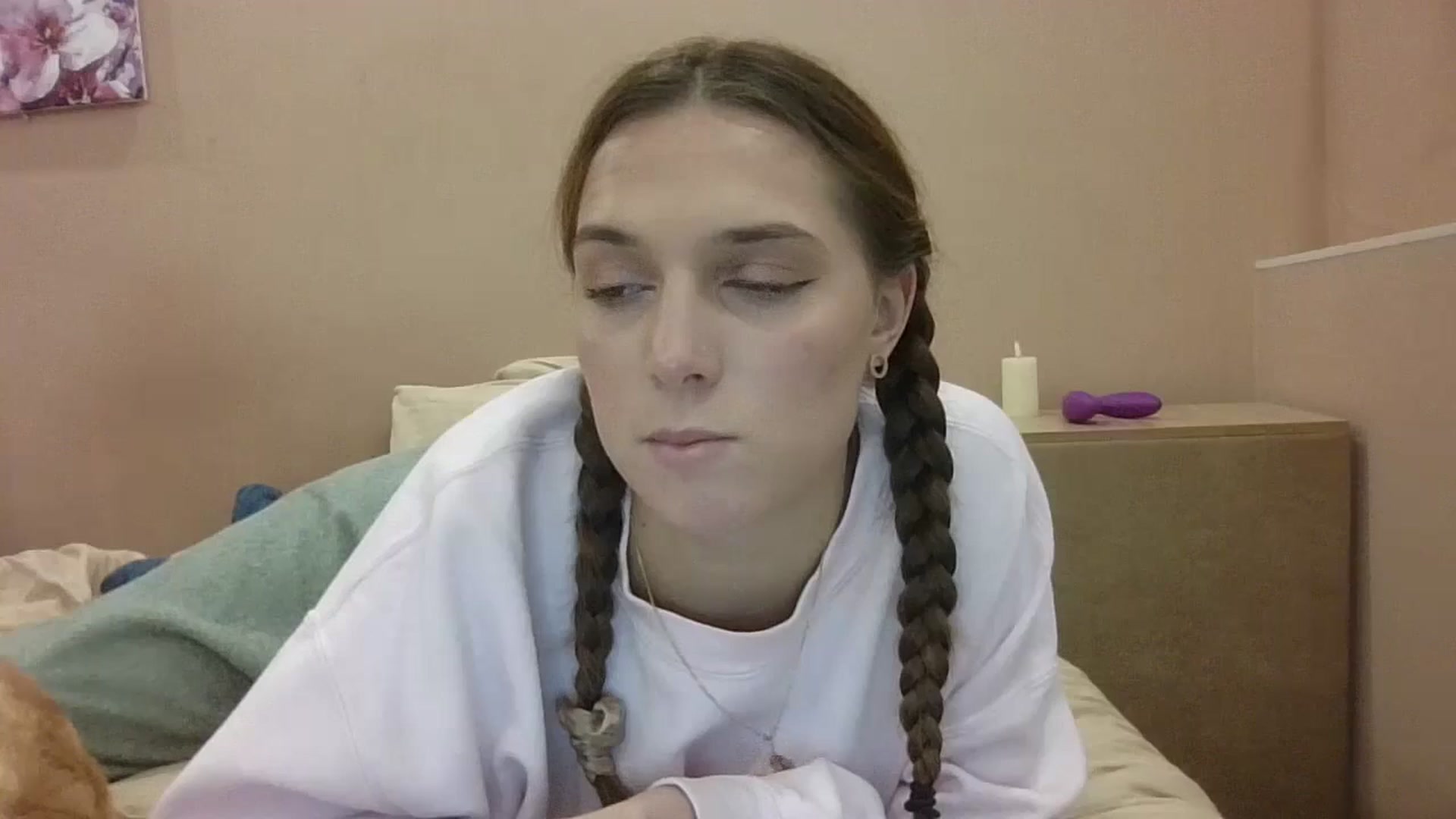 Gallery image thumbnail from HaleyReed's myfreecams stream on, 10/24/2024, 14:00 image 9 of 20