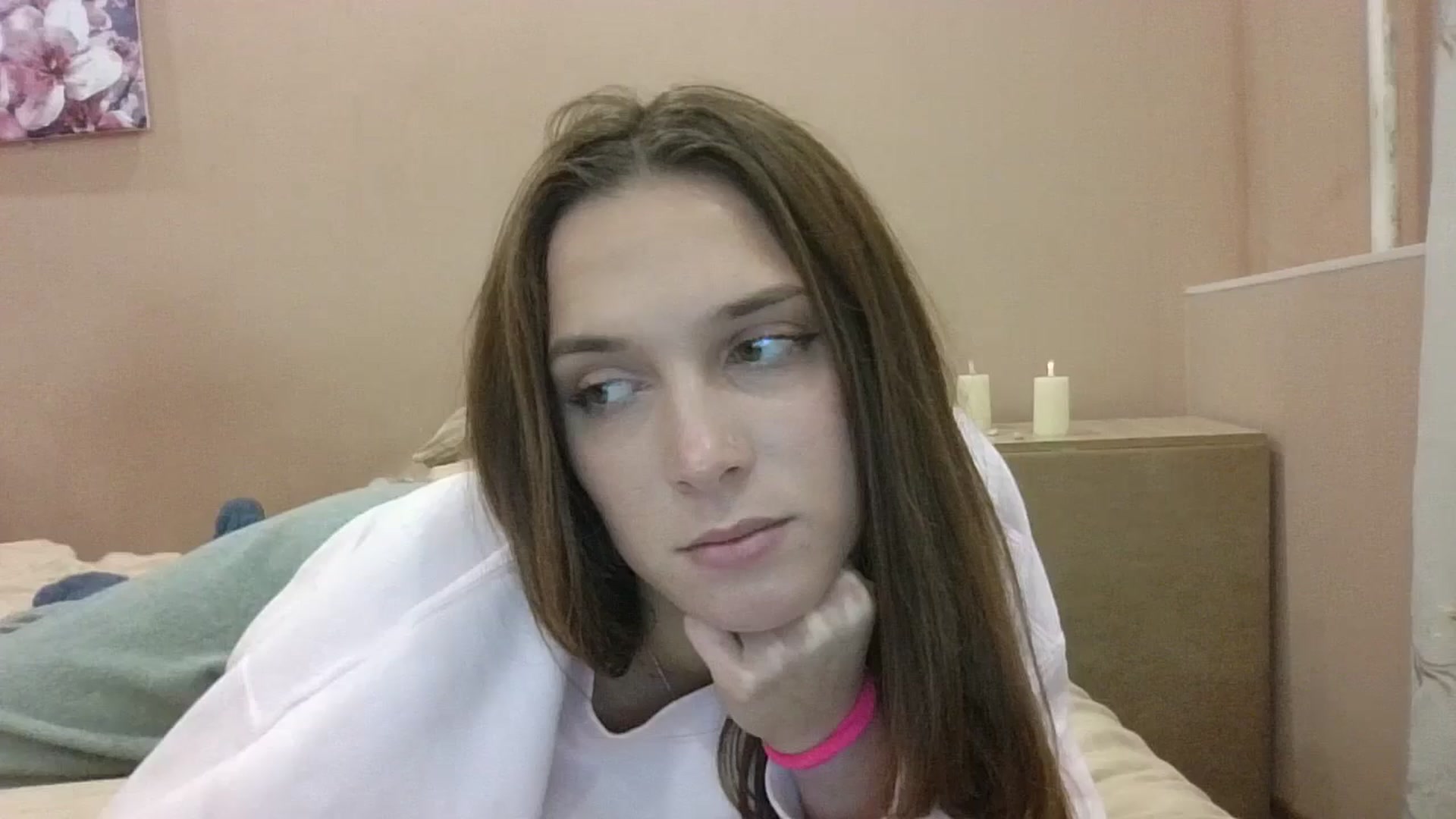 Gallery image thumbnail from HaleyReed's myfreecams stream on, 10/24/2024, 16:45 image 1 of 20