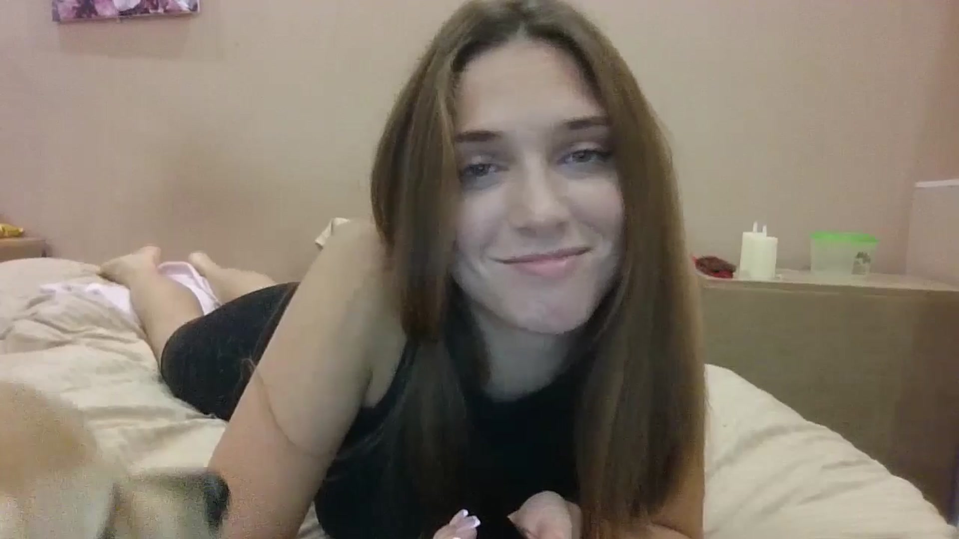 Gallery image thumbnail from HaleyReed's myfreecams stream on, 10/25/2024, 16:42 image 15 of 20