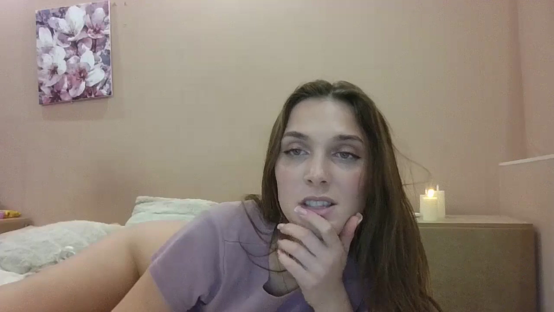 Gallery image thumbnail from HaleyReed's myfreecams stream on, 10/27/2024, 17:32 image 17 of 20