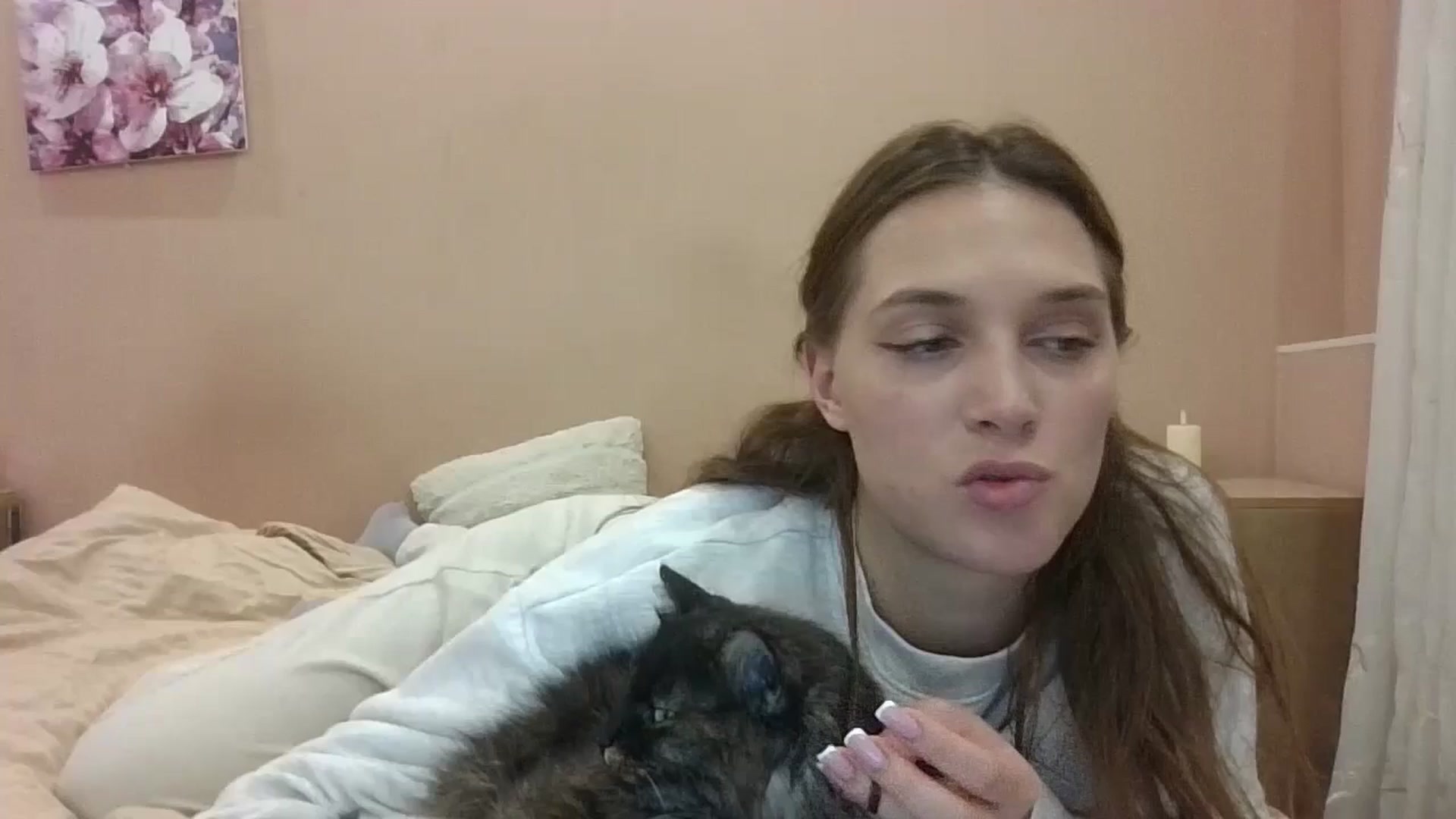 Gallery image thumbnail from HaleyReed's myfreecams stream on, 10/31/2024, 14:47 image 15 of 20