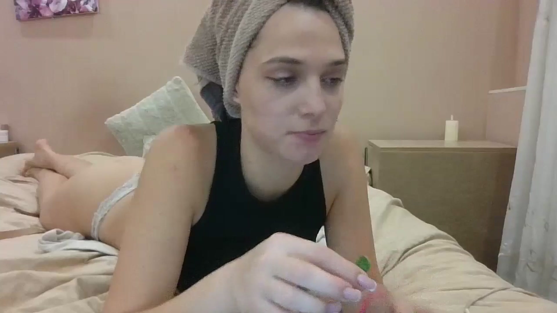 Gallery image thumbnail from HaleyReed's myfreecams stream on, 10/31/2024, 16:24 image 13 of 20