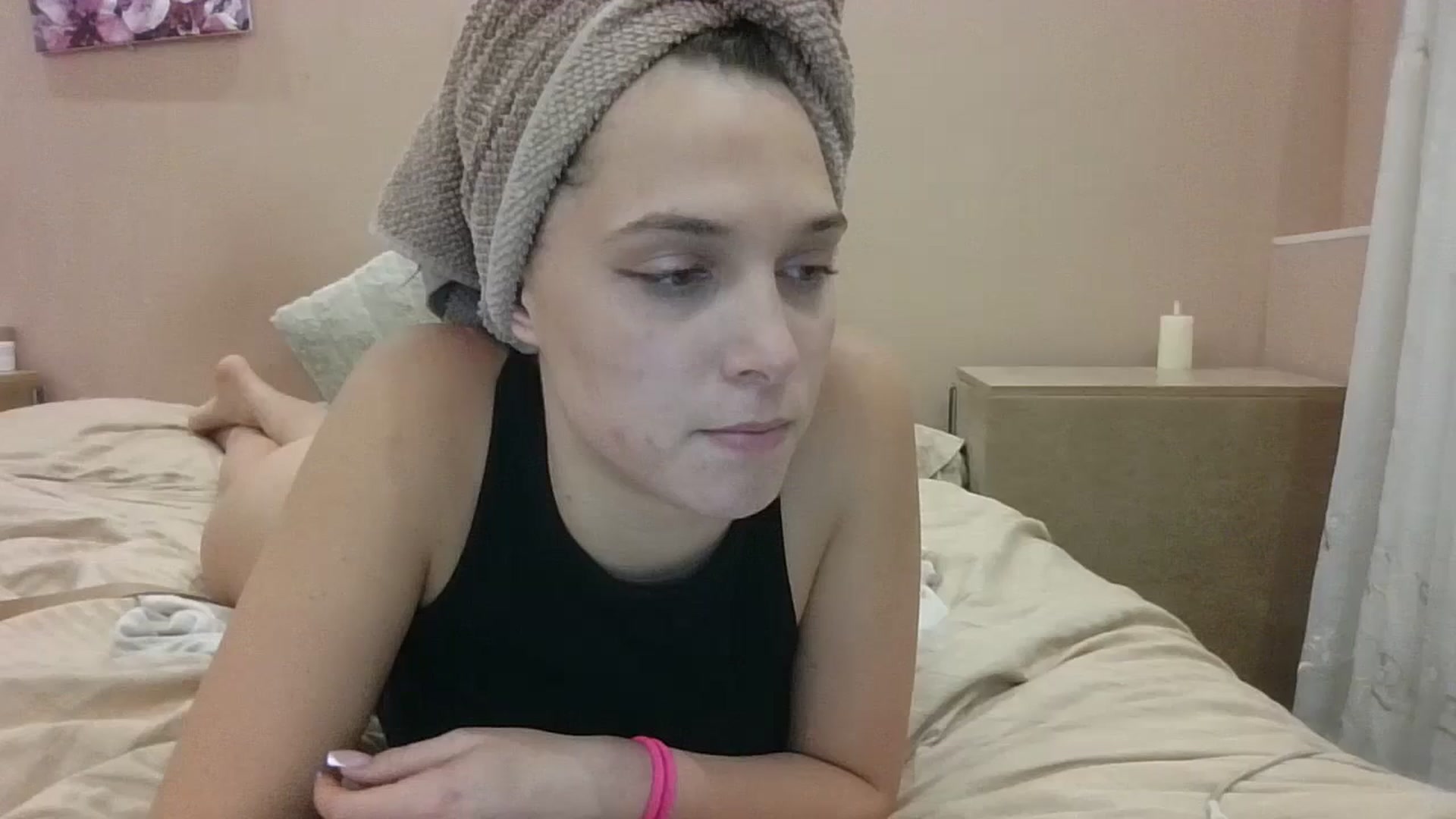Gallery image thumbnail from HaleyReed's myfreecams stream on, 10/31/2024, 16:24 image 20 of 20