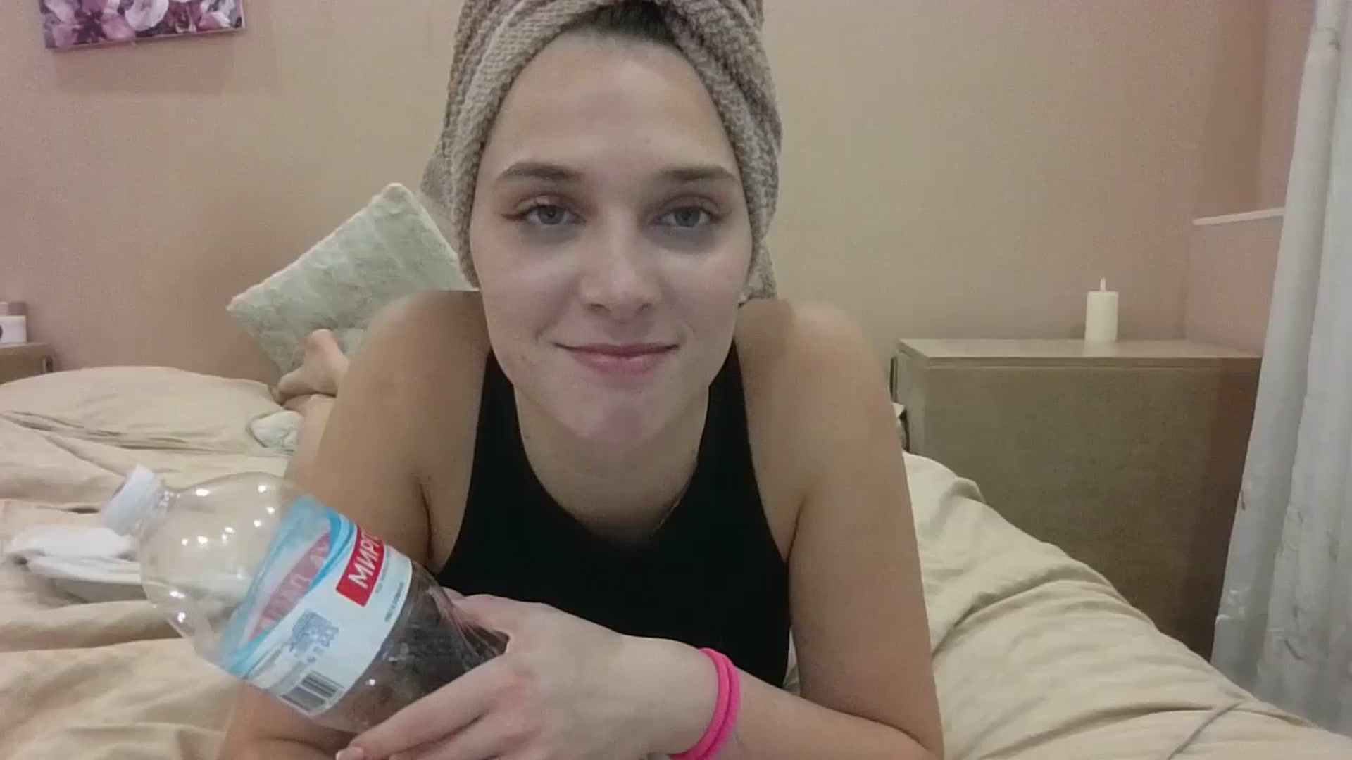 Gallery image thumbnail from HaleyReed's myfreecams stream on, 10/31/2024, 16:24 image 6 of 20