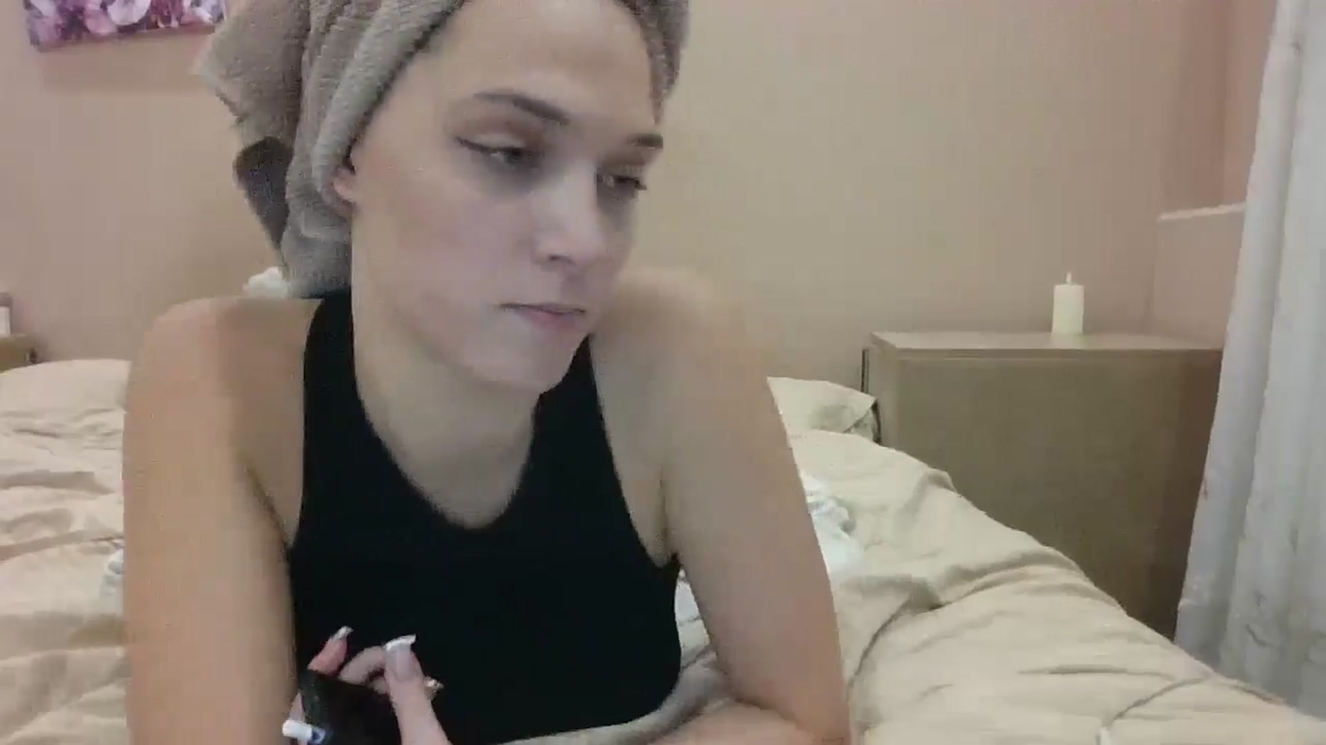 Gallery image thumbnail from HaleyReed's myfreecams stream on, 10/31/2024, 16:24 image 17 of 20