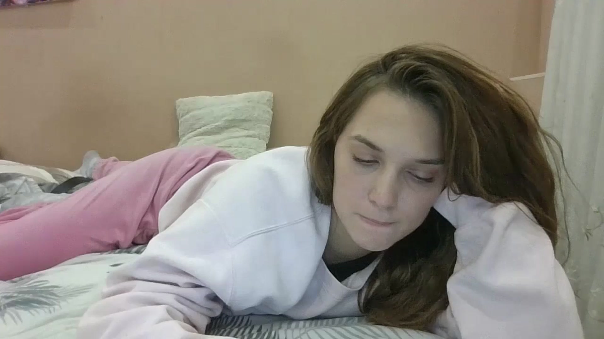 Gallery image thumbnail from HaleyReed's myfreecams stream on, 11/07/2024, 16:30 image 6 of 20