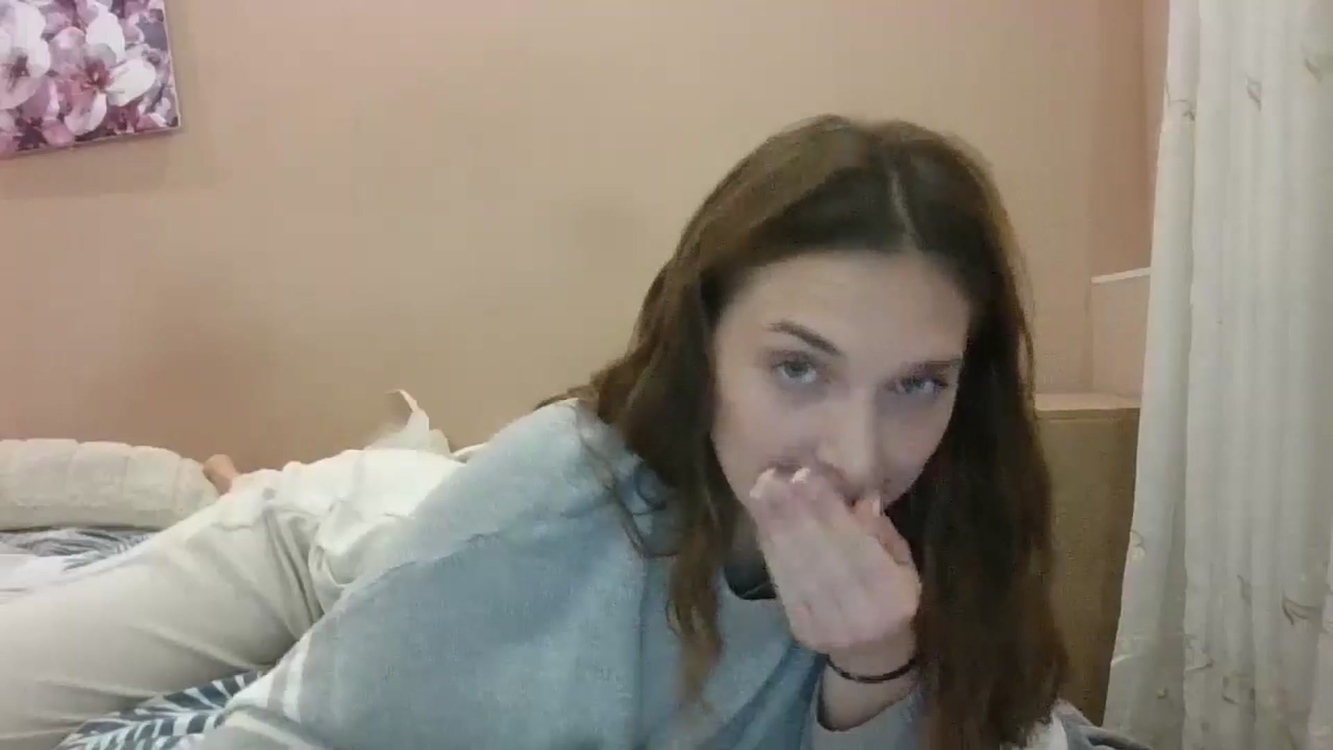 Gallery image thumbnail from HaleyReed's myfreecams stream on, 11/08/2024, 15:56 image 12 of 20
