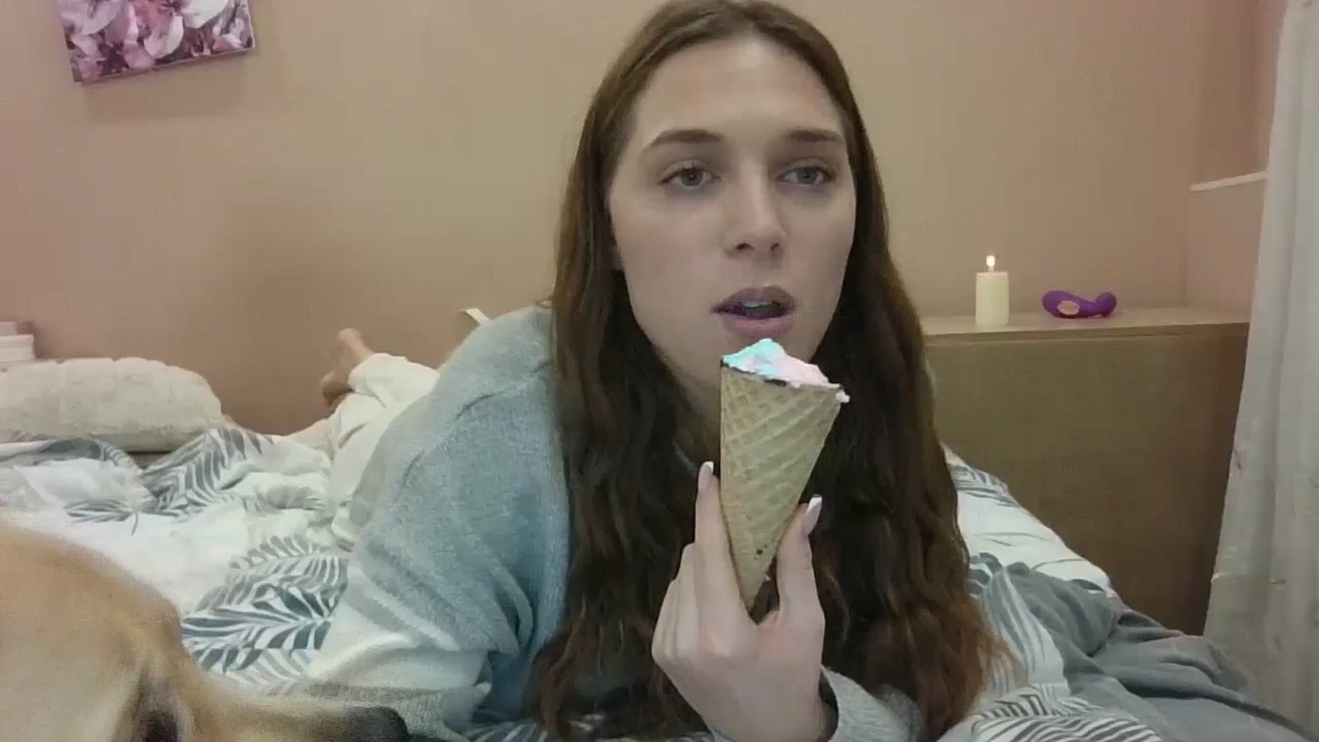 Gallery image thumbnail from HaleyReed's myfreecams stream on, 11/08/2024, 16:34 image 7 of 20