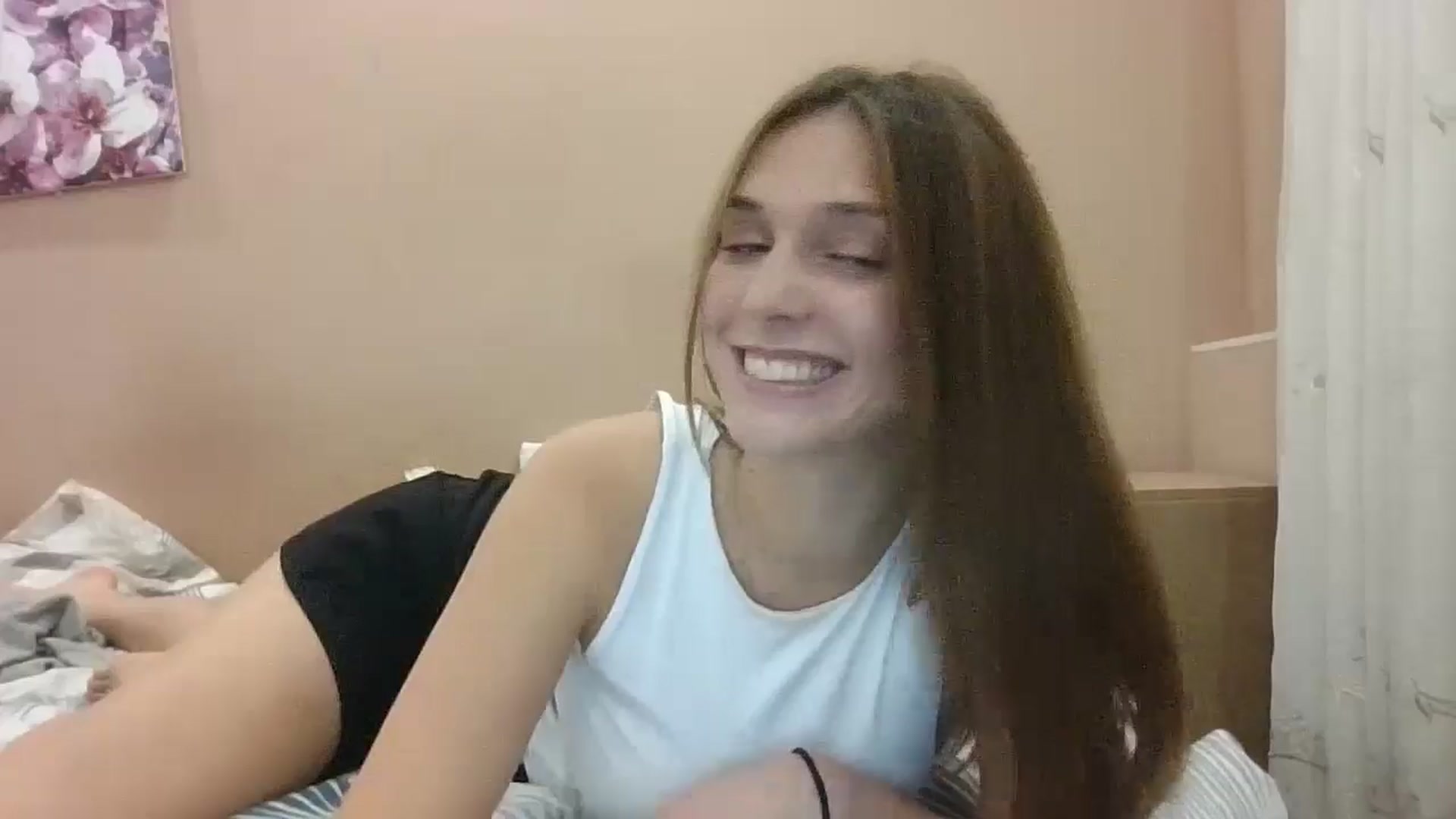 Gallery image thumbnail from HaleyReed's myfreecams stream on, 11/10/2024, 17:10 image 18 of 20
