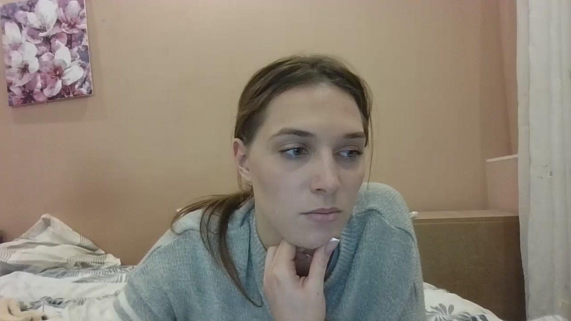Gallery image thumbnail from HaleyReed's myfreecams stream on, 11/10/2024, 17:10 image 1 of 20